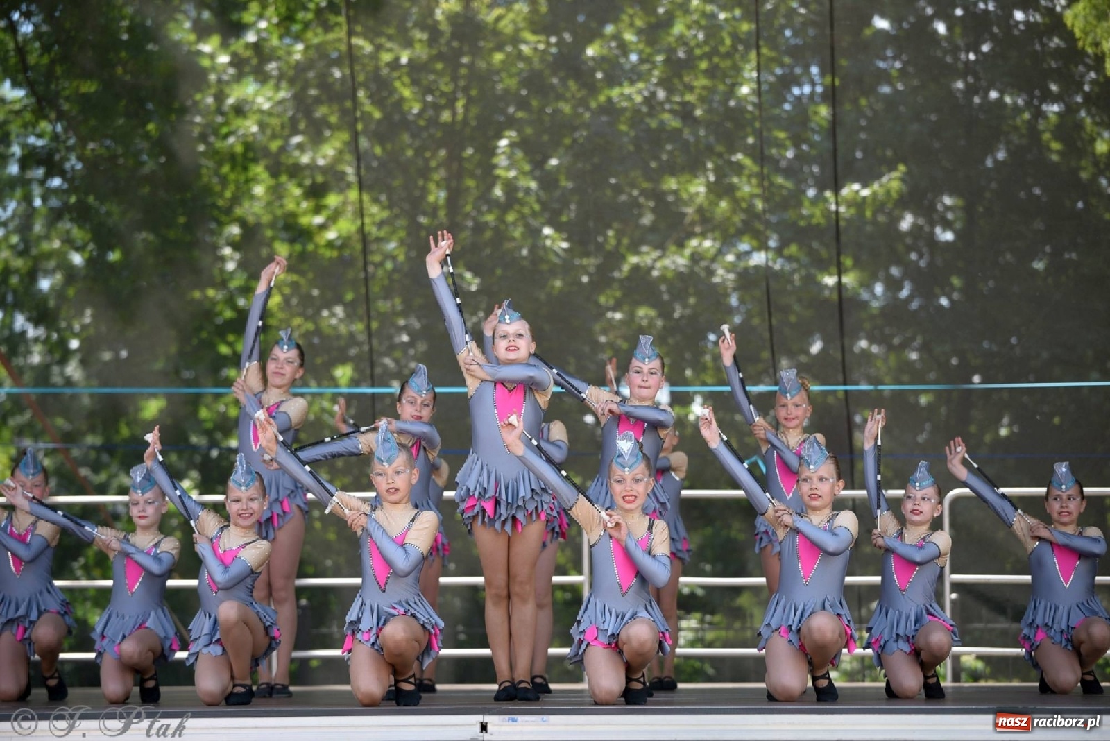 Zdjęcie w galerii na portalu naszraciborz.pl: II Raciborski Mażoretkowy Zawrót Głowy za nami [ZDJĘCIA] wiadomości z regionu