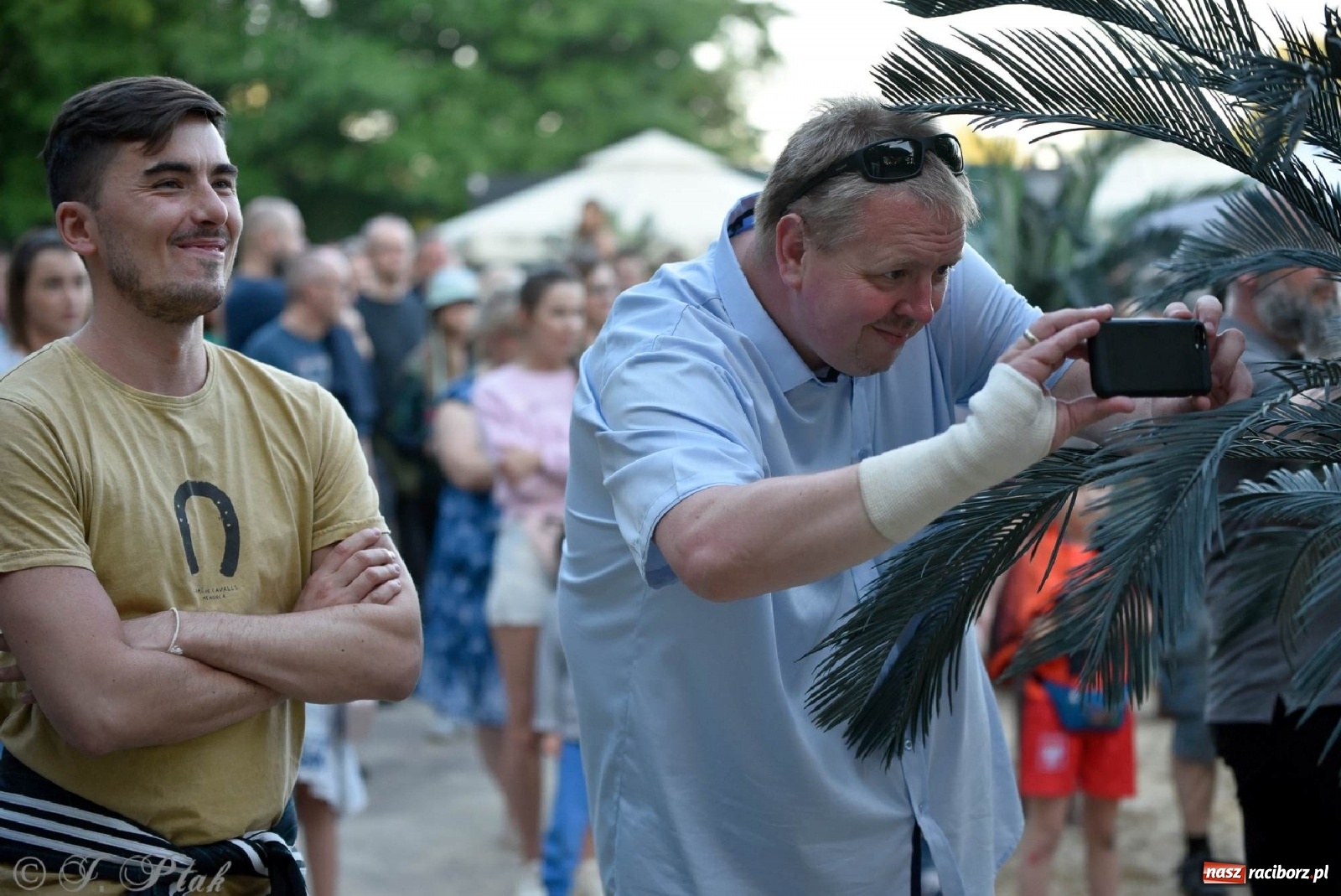 Zdjęcie w galerii na portalu naszraciborz.pl: Kiedyś Cię Znajdę - Reni Jusis na plaży i pytanie o najlepszą miejscówkę na koncert gwiazd w Raciborzu [SONDA] wiadomości z regionu