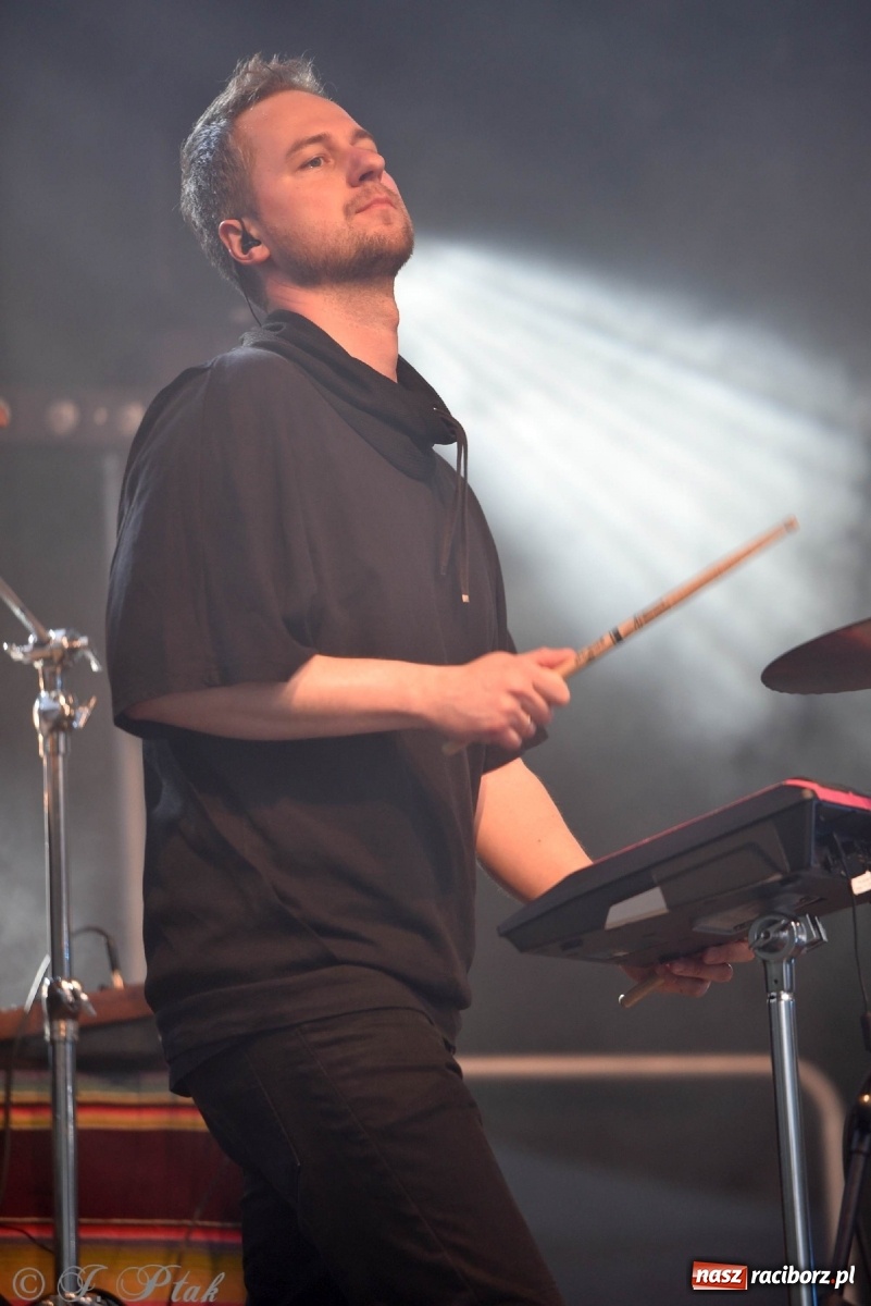 Zdjęcie w galerii na portalu naszraciborz.pl: Kiedyś Cię Znajdę - Reni Jusis na plaży i pytanie o najlepszą miejscówkę na koncert gwiazd w Raciborzu [SONDA] wiadomości z regionu