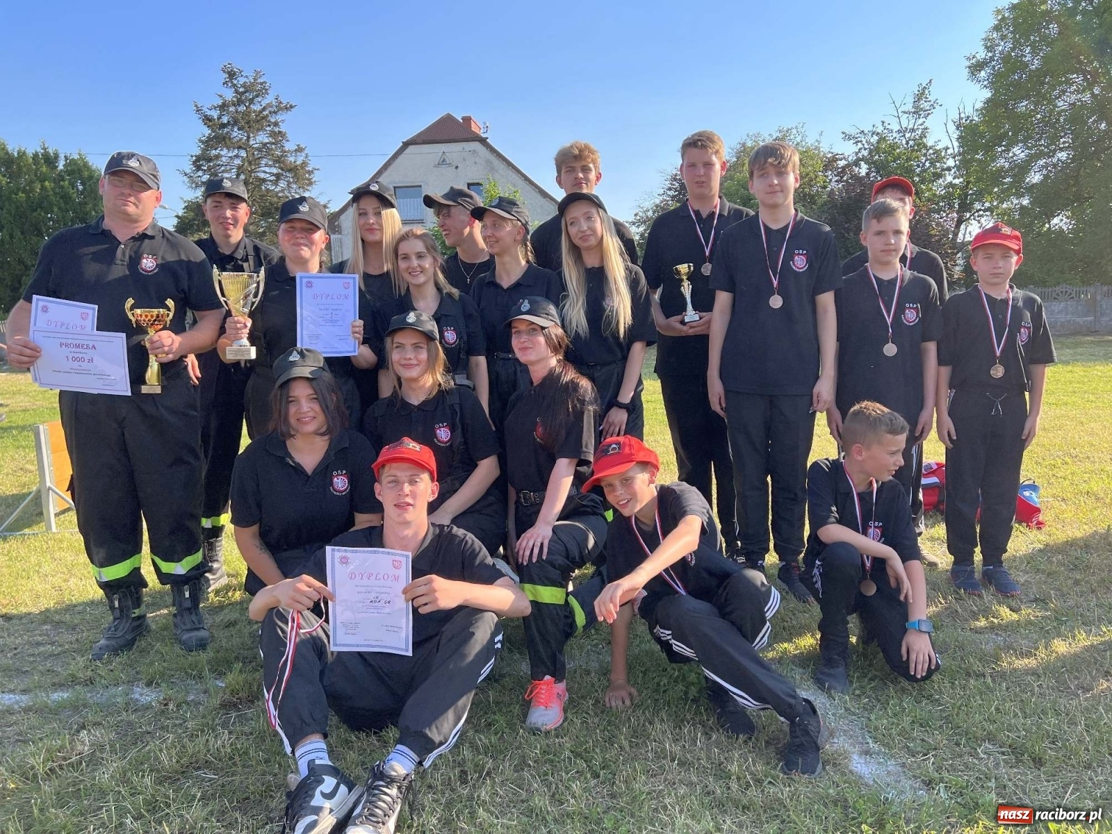 Zdjęcie w galerii na portalu naszraciborz.pl: Henkel wygrał miejskie zawody sportowo-pożarnicze. O krok przed Sudołem [FOTO i WIDEO] wiadomości z regionu