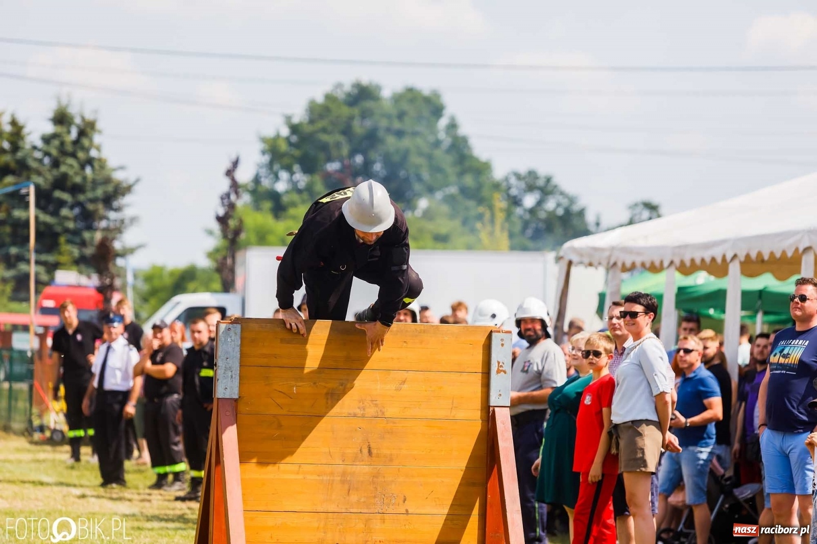 Zdjęcie w galerii na portalu naszraciborz.pl: Henkel wygrał miejskie zawody sportowo-pożarnicze. O krok przed Sudołem [FOTO i WIDEO] wiadomości z regionu