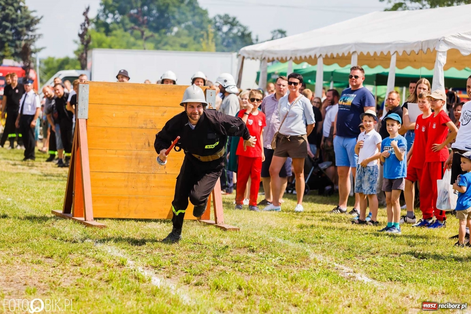 Zdjęcie w galerii na portalu naszraciborz.pl: Henkel wygrał miejskie zawody sportowo-pożarnicze. O krok przed Sudołem [FOTO i WIDEO] wiadomości z regionu