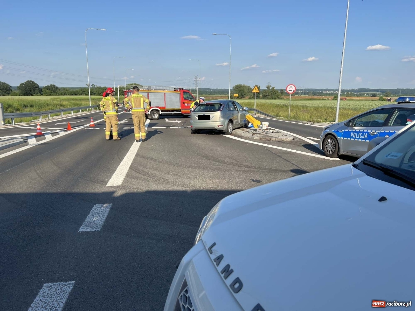Zdjęcie w galerii na portalu naszraciborz.pl: Wypadek na nowej obwodnicy Raciborza [FOTO] wiadomości z regionu