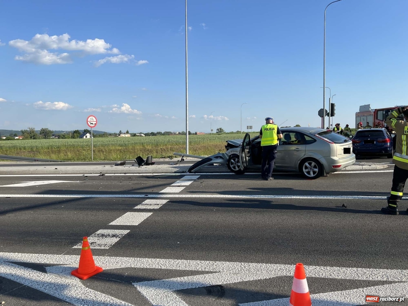 Zdjęcie w galerii na portalu naszraciborz.pl: Wypadek na nowej obwodnicy Raciborza [FOTO] wiadomości z regionu