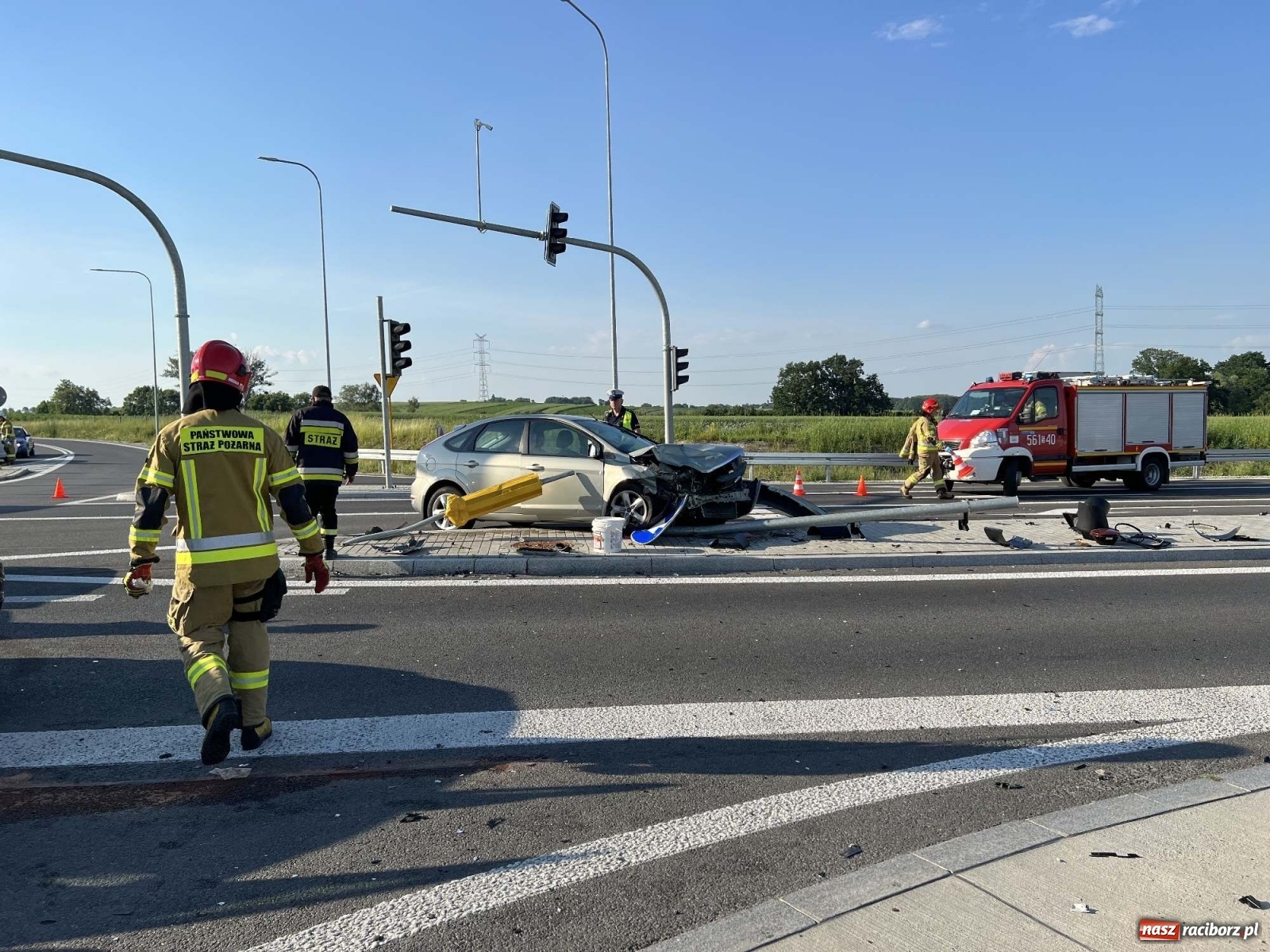 Zdjęcie w galerii na portalu naszraciborz.pl: Wypadek na nowej obwodnicy Raciborza [FOTO] wiadomości z regionu