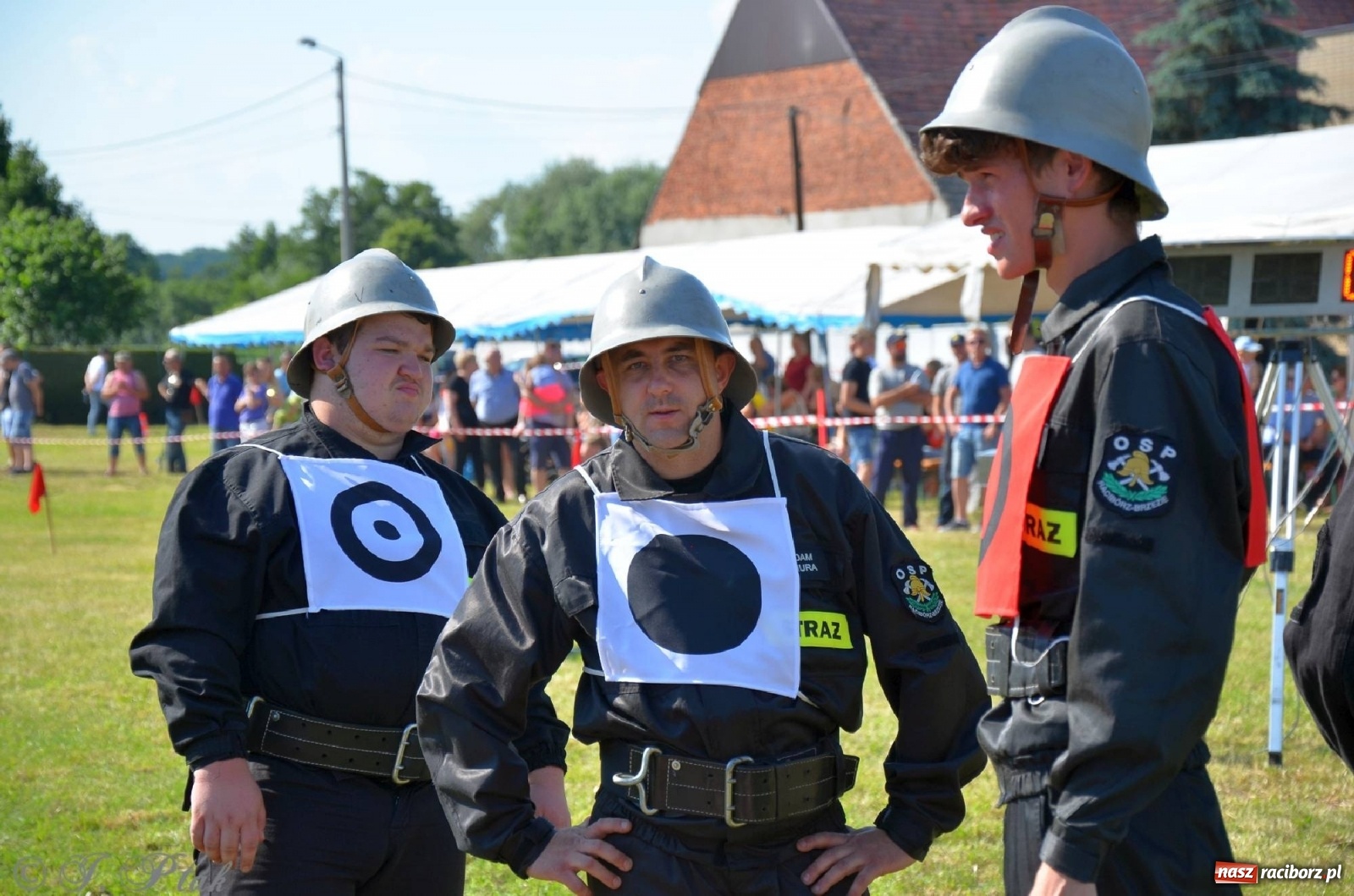 Zdjęcie w galerii na portalu naszraciborz.pl: Strażacki szampan i kąpiel w Miedoni [FOTO] wiadomości z regionu