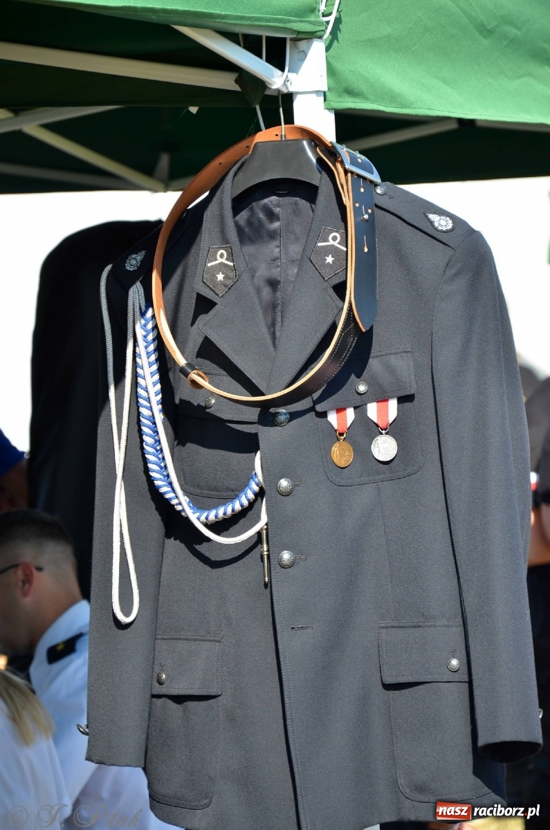 Zdjęcie w galerii na portalu naszraciborz.pl: Strażacki szampan i kąpiel w Miedoni [FOTO] wiadomości z regionu