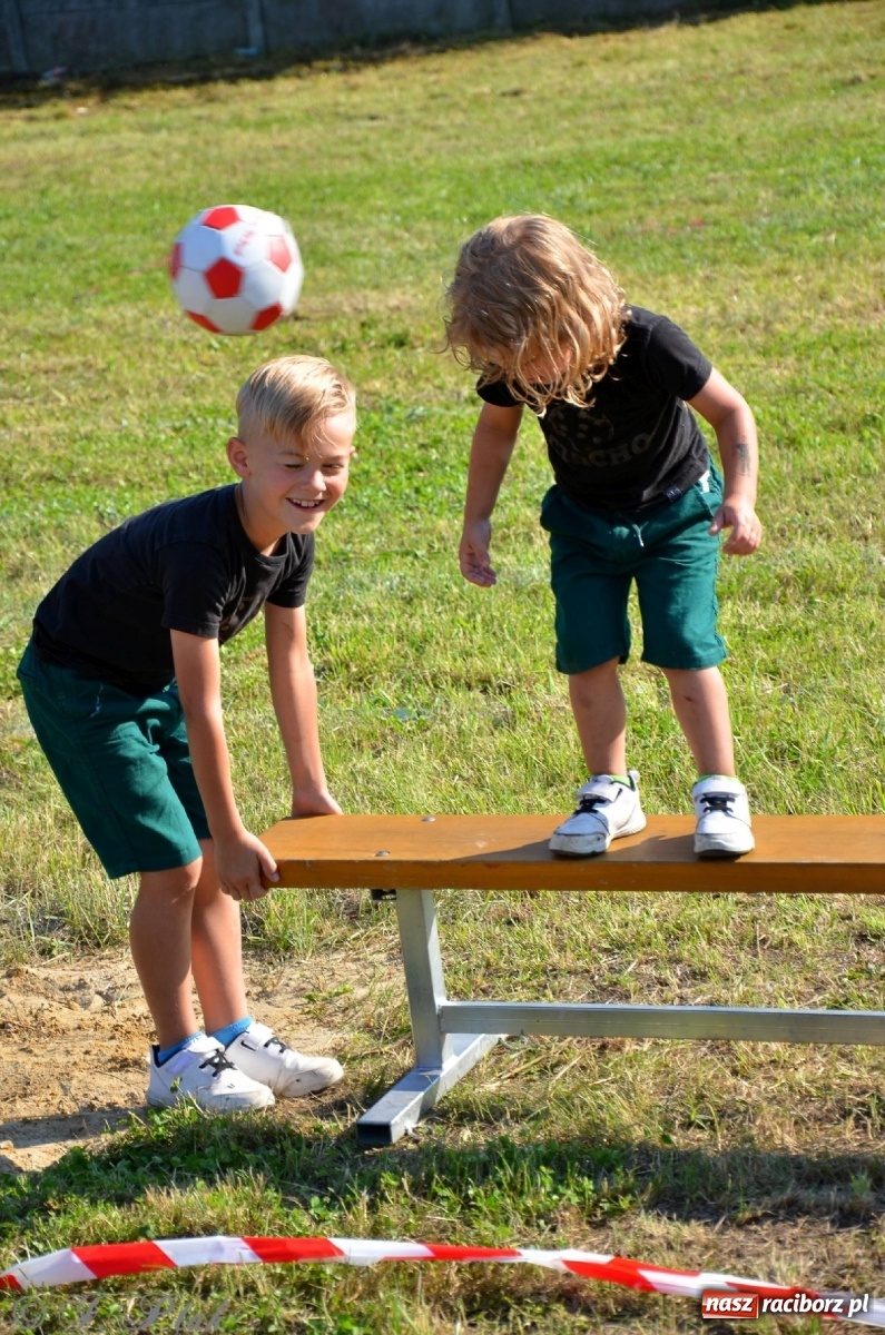 Zdjęcie w galerii na portalu naszraciborz.pl: Strażacki szampan i kąpiel w Miedoni [FOTO] wiadomości z regionu
