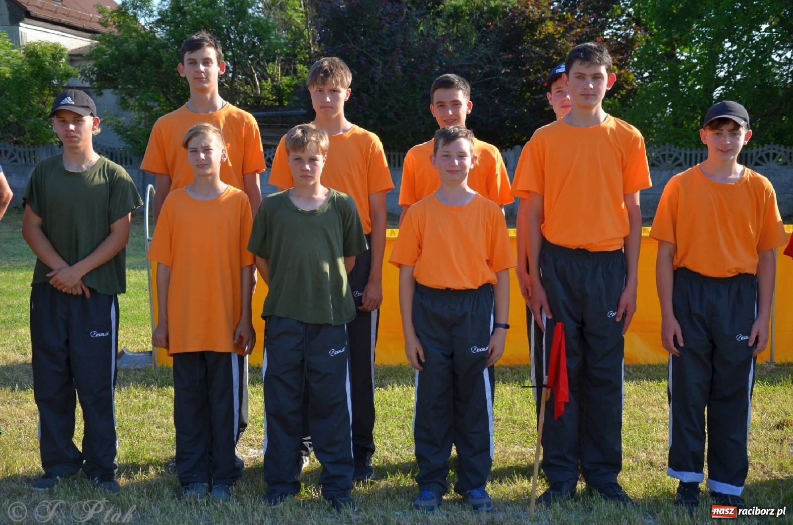 Zdjęcie w galerii na portalu naszraciborz.pl: Strażacki szampan i kąpiel w Miedoni [FOTO] wiadomości z regionu