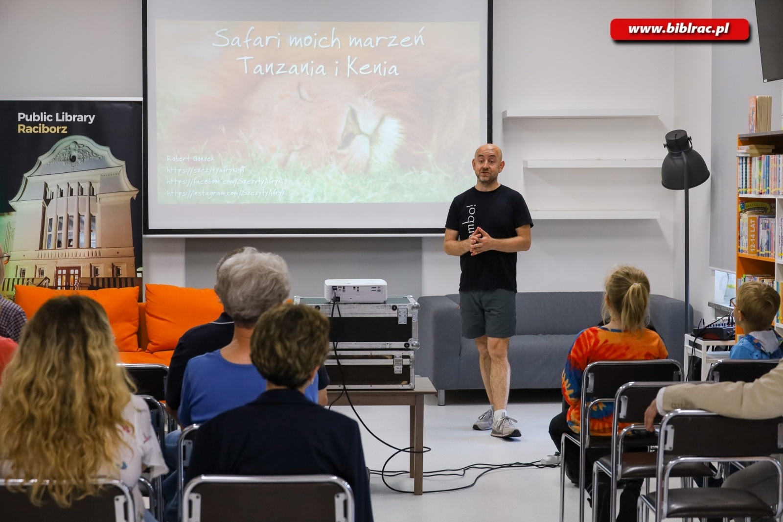 Zdjęcie w galerii na portalu naszraciborz.pl: Afrykańska podróż marzeń w bibliotece wiadomości z regionu