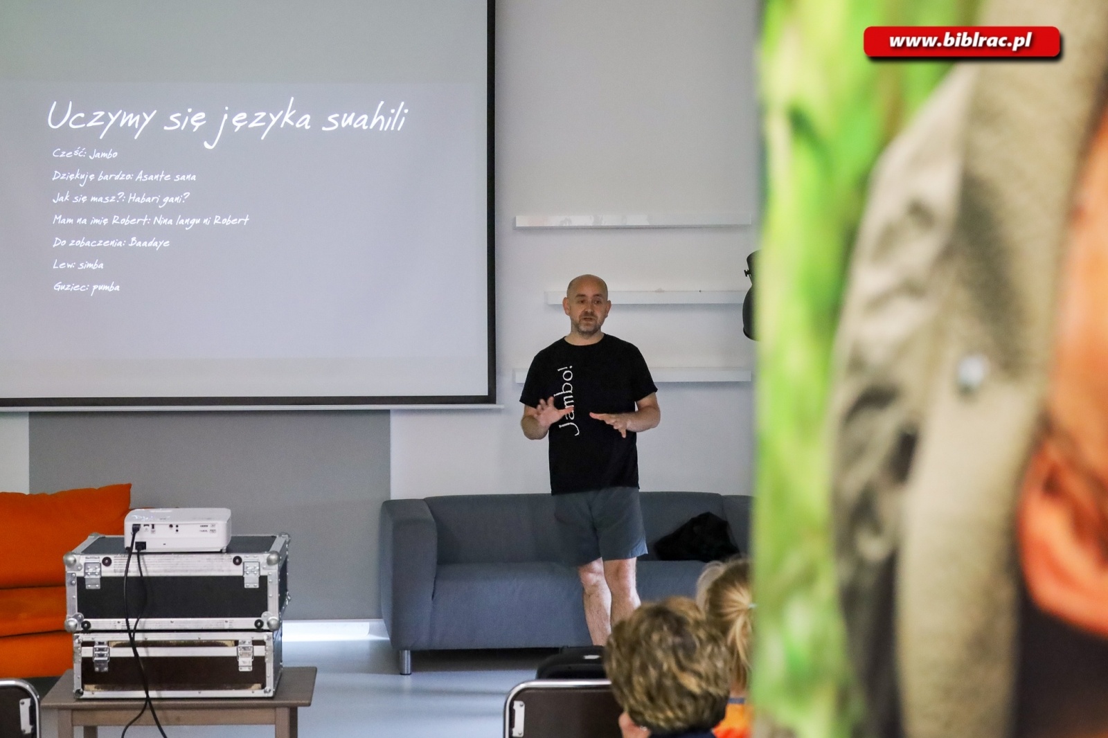 Zdjęcie w galerii na portalu naszraciborz.pl: Afrykańska podróż marzeń w bibliotece wiadomości z regionu