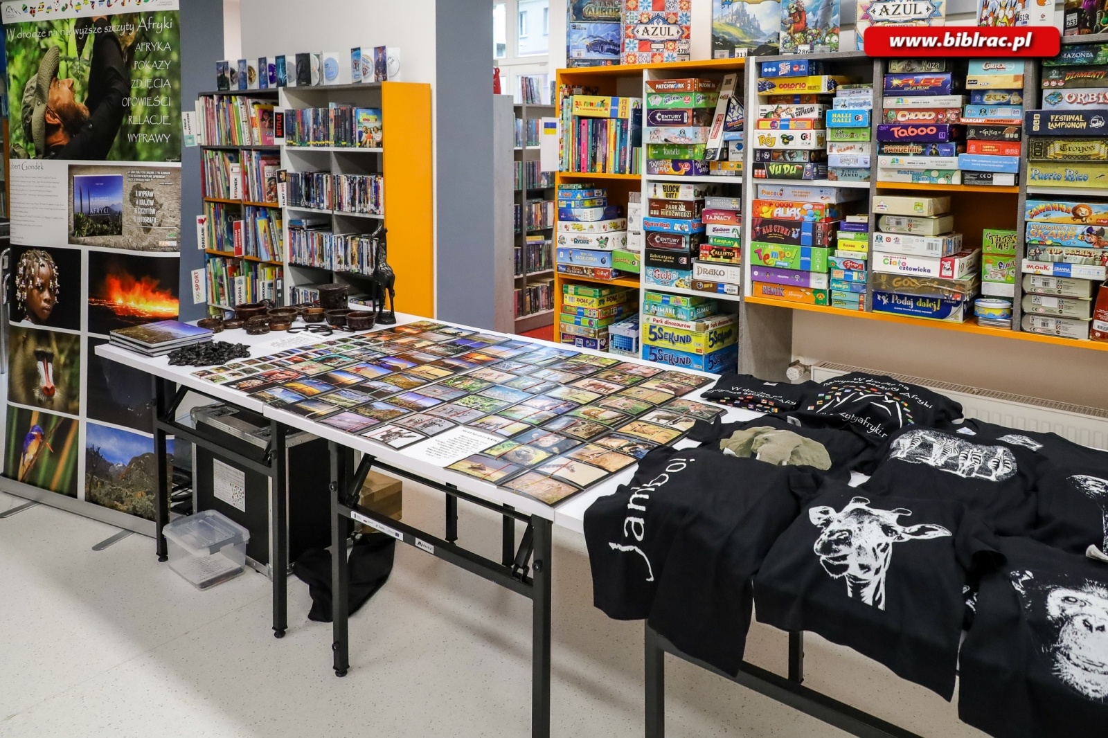 Zdjęcie w galerii na portalu naszraciborz.pl: Afrykańska podróż marzeń w bibliotece wiadomości z regionu