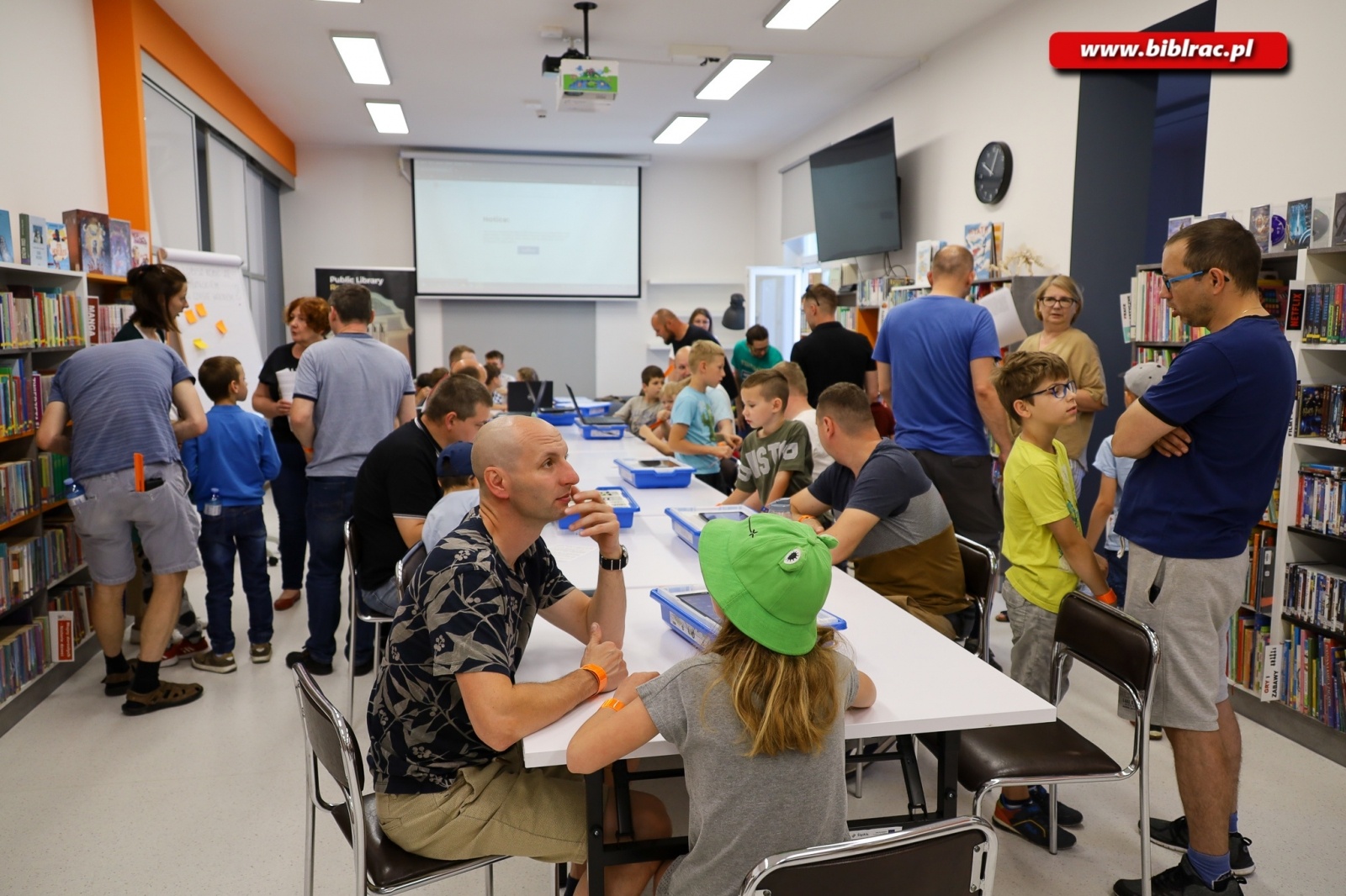 Zdjęcie w galerii na portalu naszraciborz.pl: W bibliotece ruszył Klub Ojca! wiadomości z regionu
