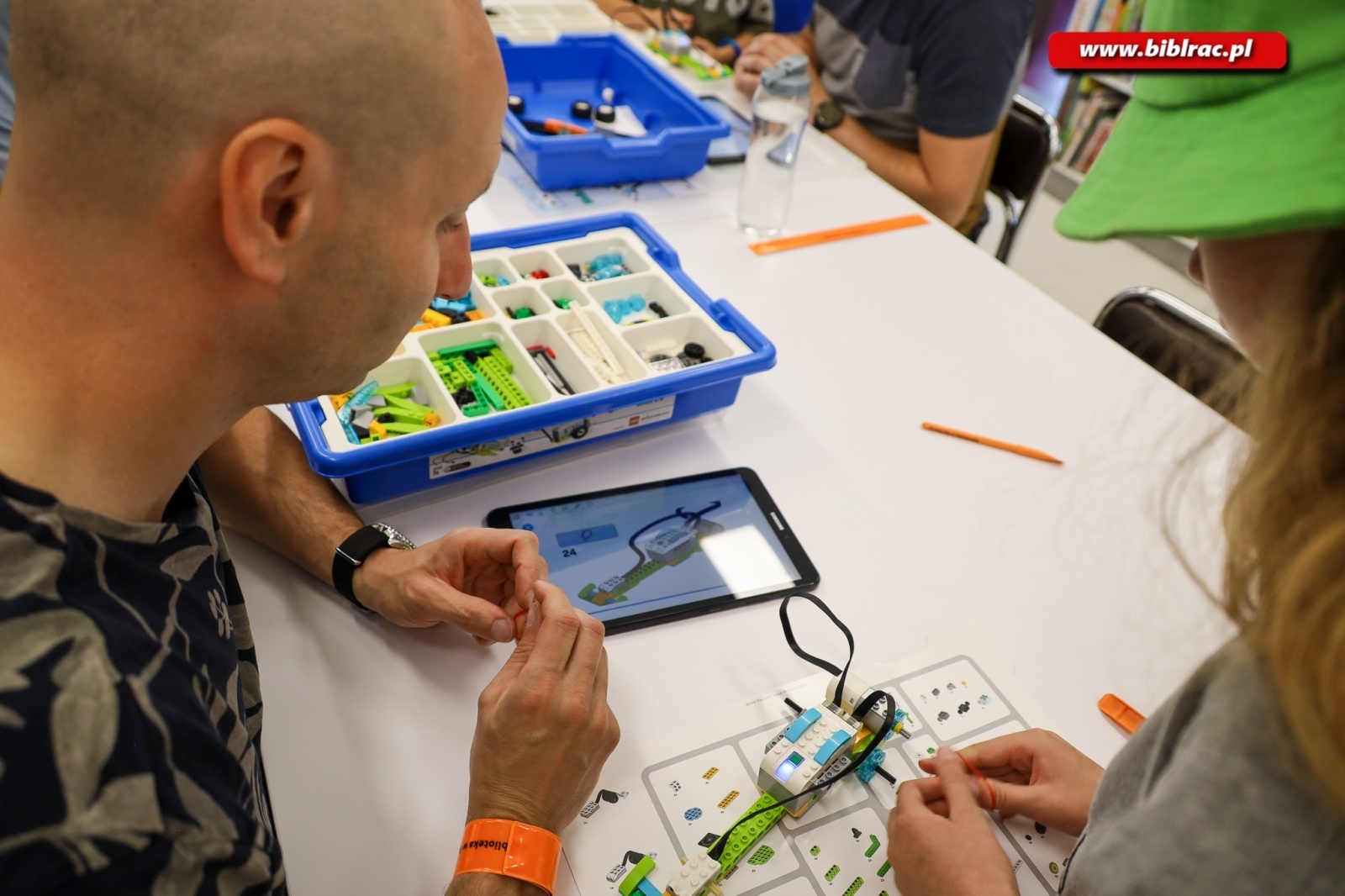 Zdjęcie w galerii na portalu naszraciborz.pl: W bibliotece ruszył Klub Ojca! wiadomości z regionu