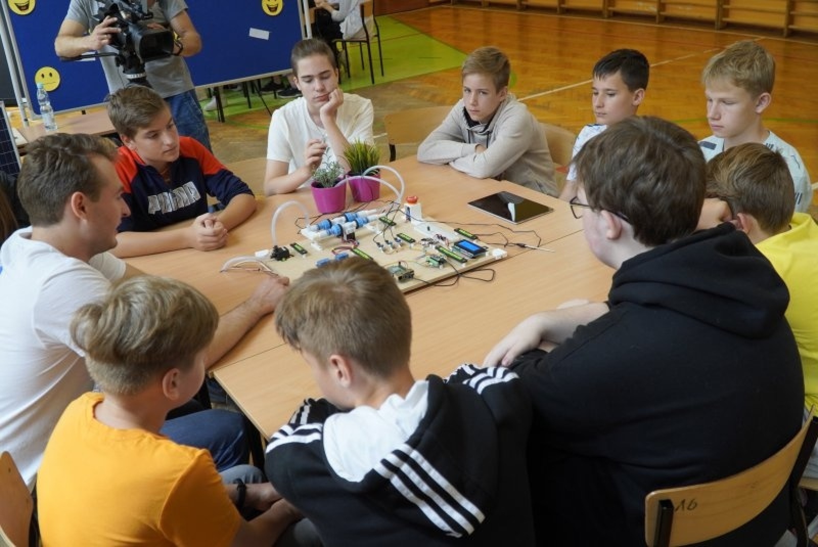 Zdjęcie w galerii na portalu naszraciborz.pl: Laboratoria przyszłości. Raciborskie szkoły przystąpiły do programu wiadomości z regionu