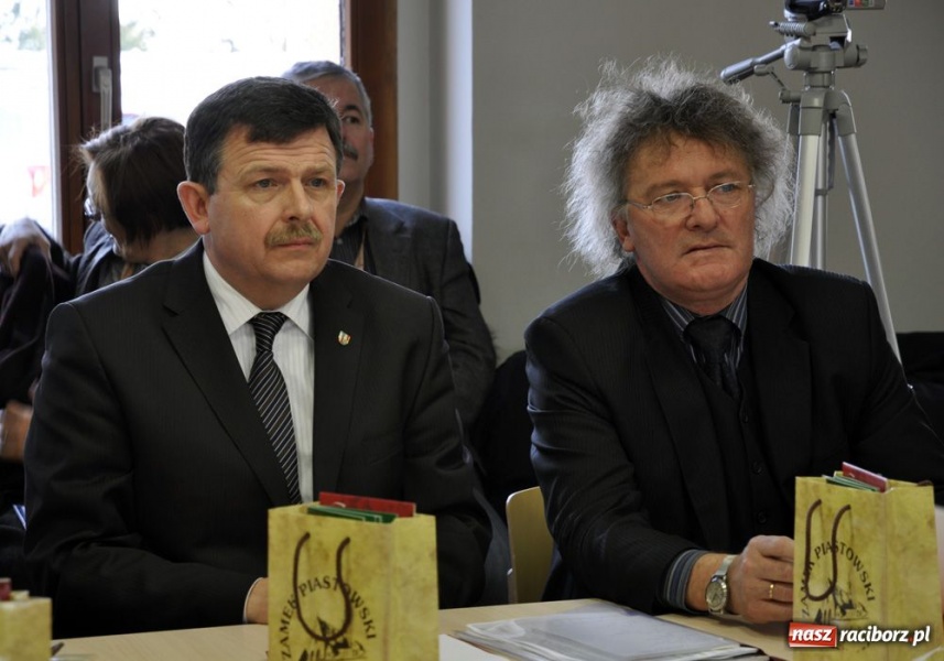 Zdjęcie w galerii na portalu naszraciborz.pl: Powiatowy rozdział stanowisk wiadomości z regionu