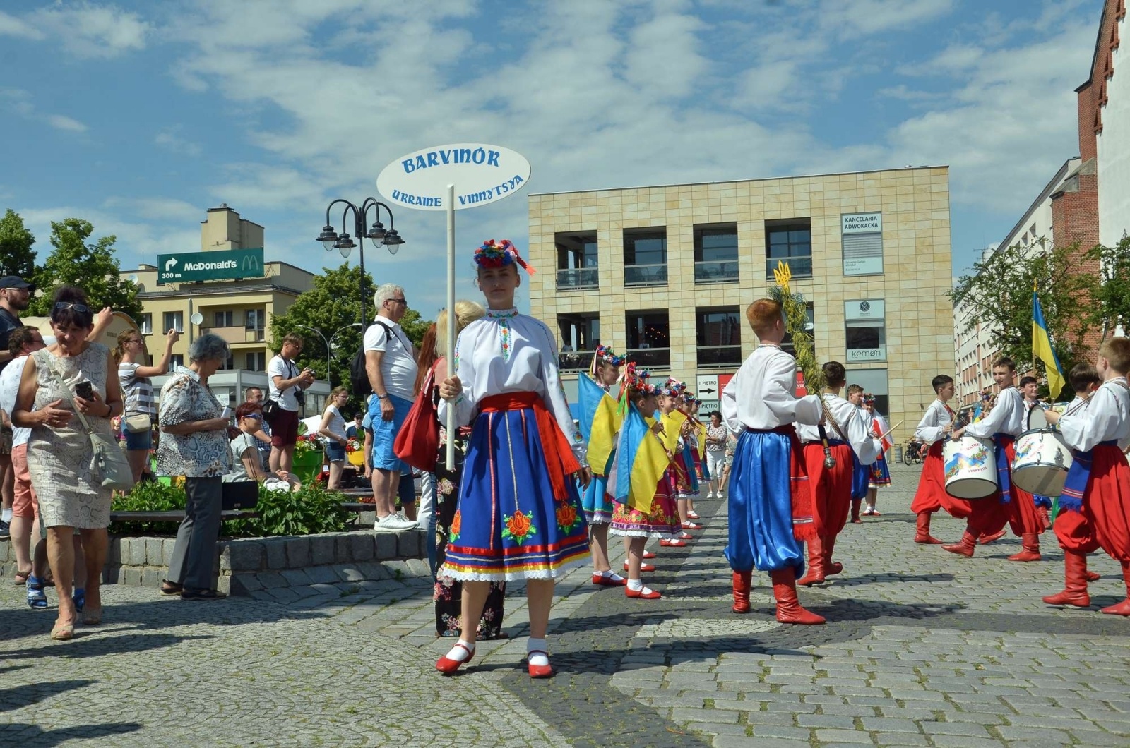 Zdjęcie w galerii na portalu naszraciborz.pl: Barwna parada przeszła przez centrum Raciborza [WIDEO] wiadomości z regionu