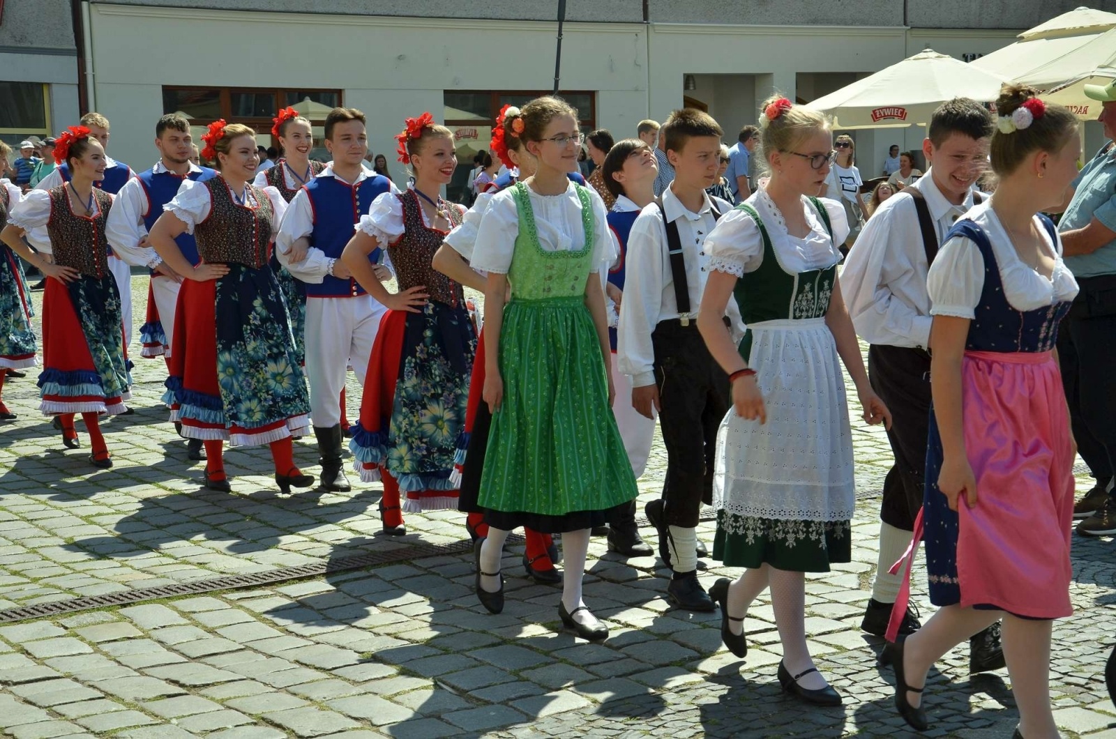 Zdjęcie w galerii na portalu naszraciborz.pl: Barwna parada przeszła przez centrum Raciborza [WIDEO] wiadomości z regionu