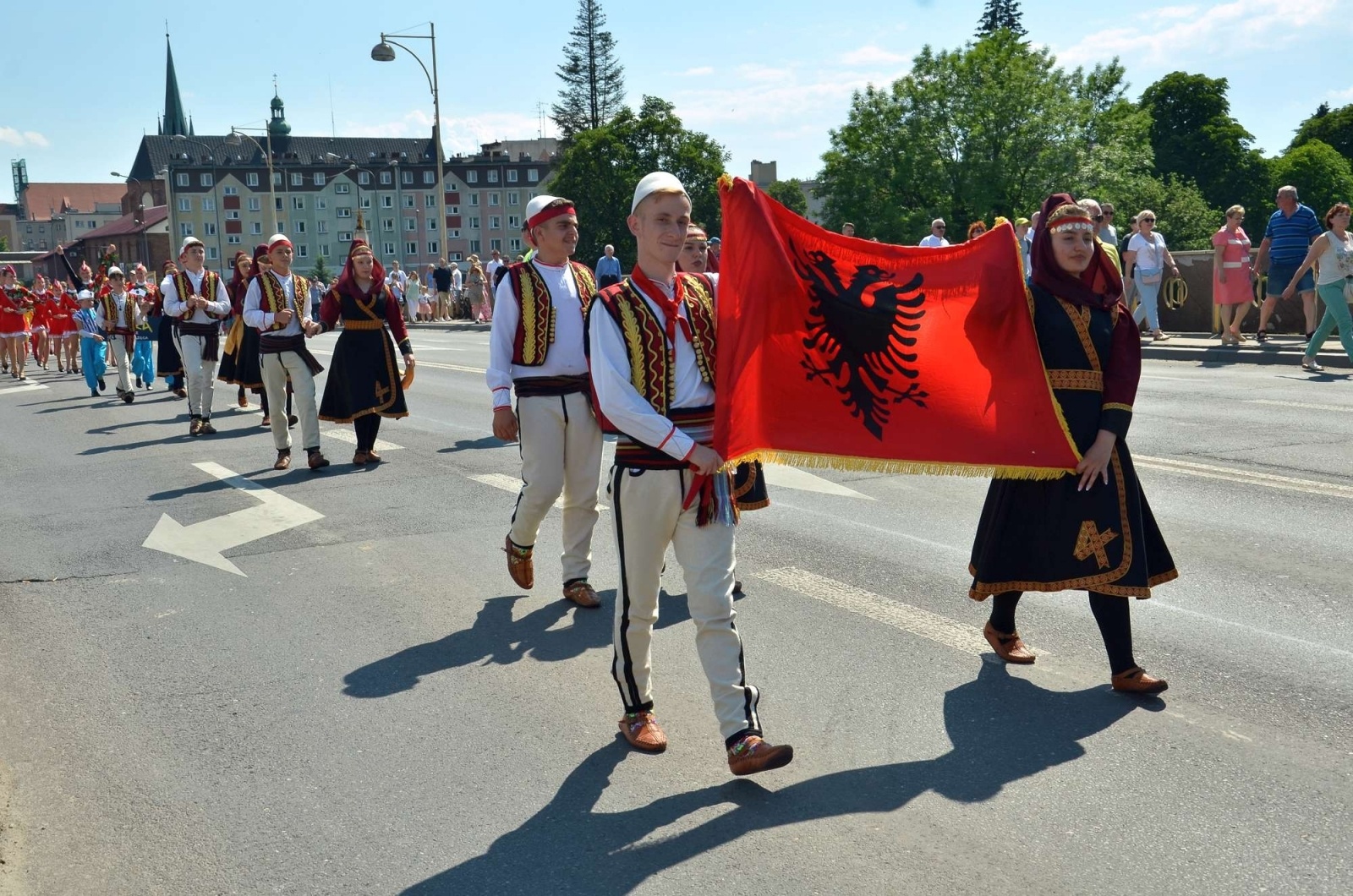 Zdjęcie w galerii na portalu naszraciborz.pl: Barwna parada przeszła przez centrum Raciborza [WIDEO] wiadomości z regionu