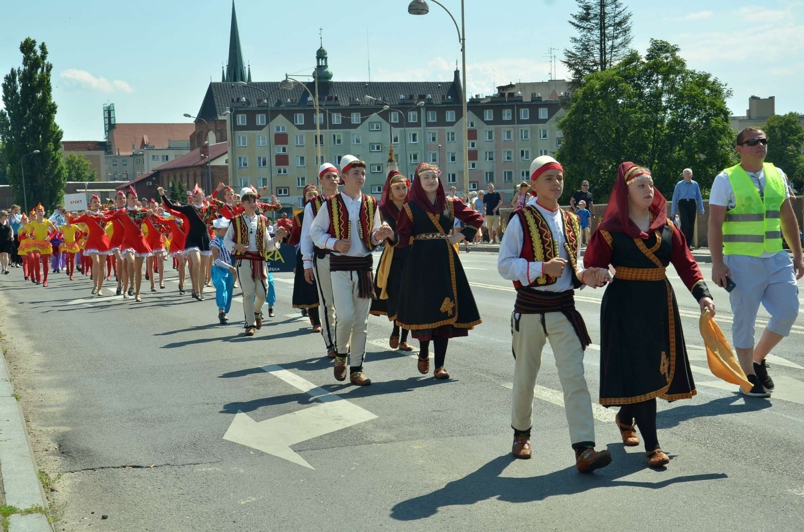 Zdjęcie w galerii na portalu naszraciborz.pl: Barwna parada przeszła przez centrum Raciborza [WIDEO] wiadomości z regionu