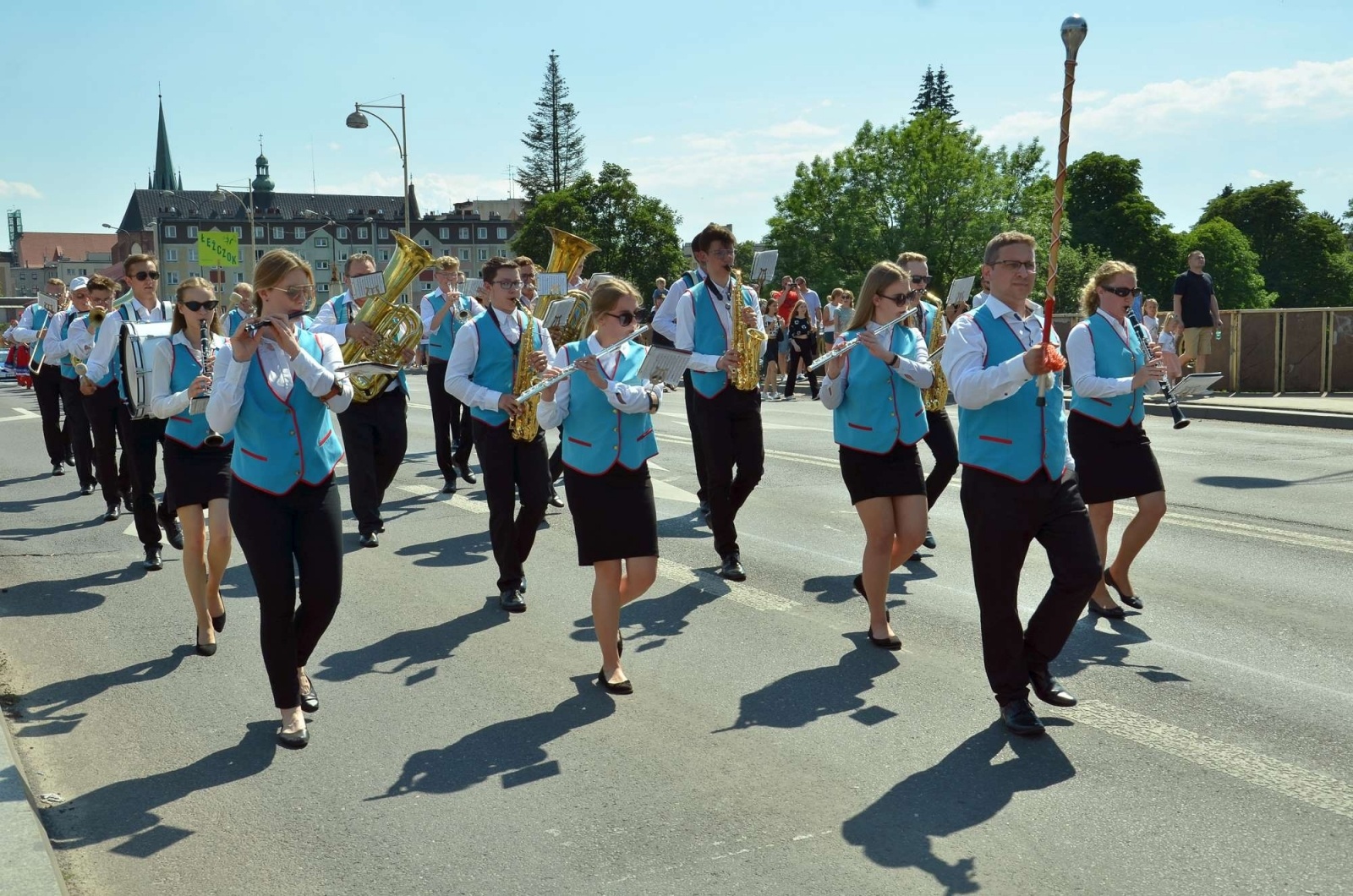 Zdjęcie w galerii na portalu naszraciborz.pl: Barwna parada przeszła przez centrum Raciborza [WIDEO] wiadomości z regionu