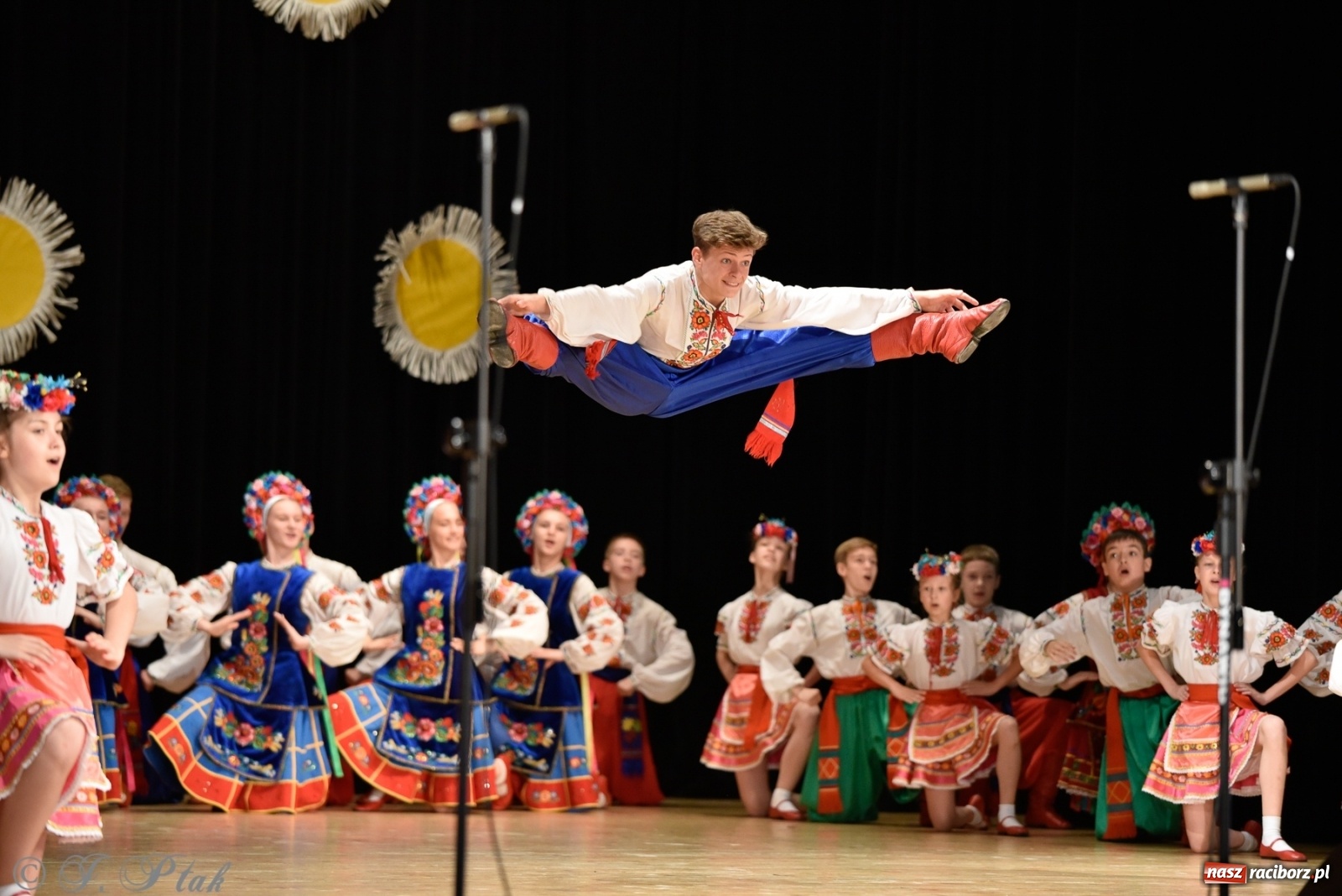 Zdjęcie w galerii na portalu naszraciborz.pl: Barwinok pożegnał gościnny Racibórz [FOTO i WIDEO] wiadomości z regionu
