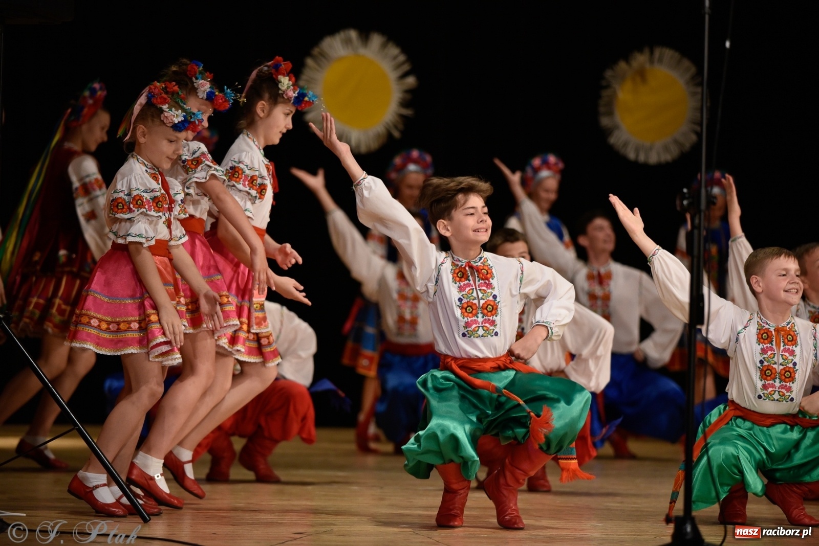 Zdjęcie w galerii na portalu naszraciborz.pl: Barwinok pożegnał gościnny Racibórz [FOTO i WIDEO] wiadomości z regionu