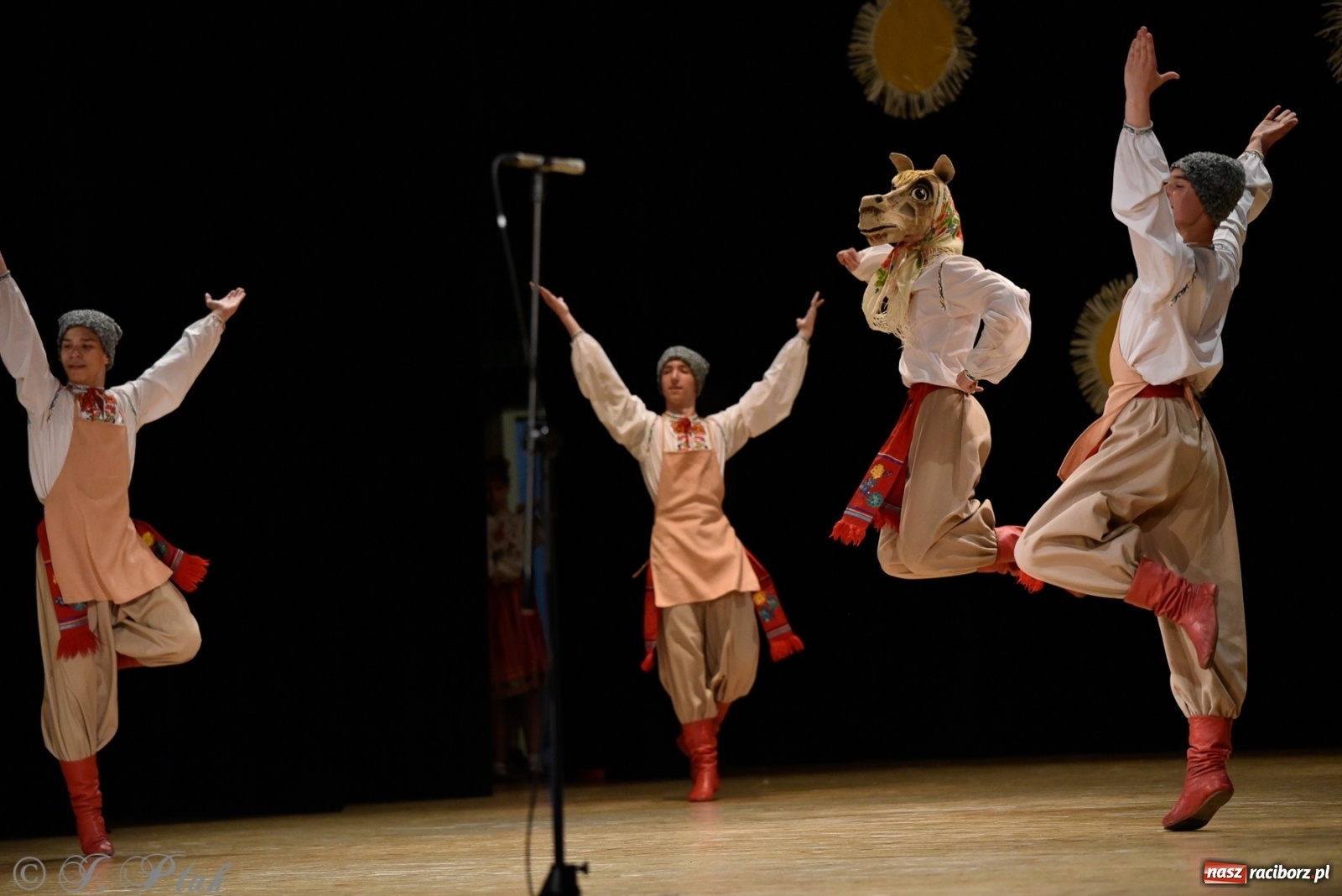 Zdjęcie w galerii na portalu naszraciborz.pl: Barwinok pożegnał gościnny Racibórz [FOTO i WIDEO] wiadomości z regionu