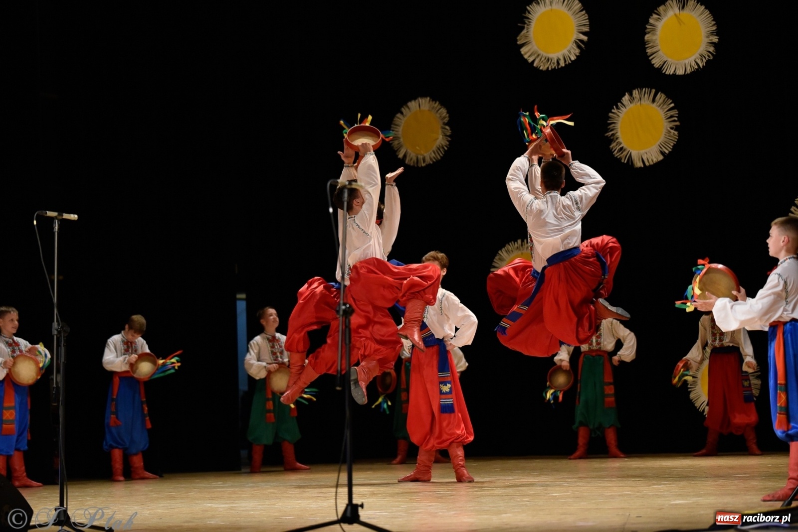 Zdjęcie w galerii na portalu naszraciborz.pl: Barwinok pożegnał gościnny Racibórz [FOTO i WIDEO] wiadomości z regionu
