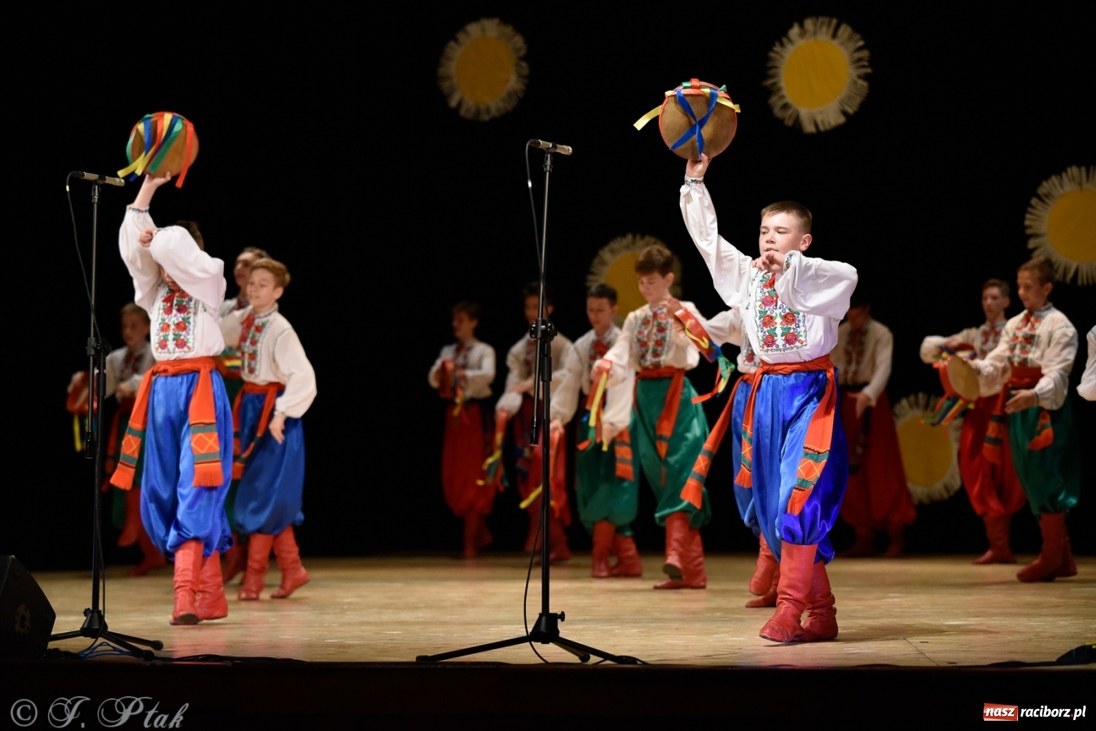 Zdjęcie w galerii na portalu naszraciborz.pl: Barwinok pożegnał gościnny Racibórz [FOTO i WIDEO] wiadomości z regionu