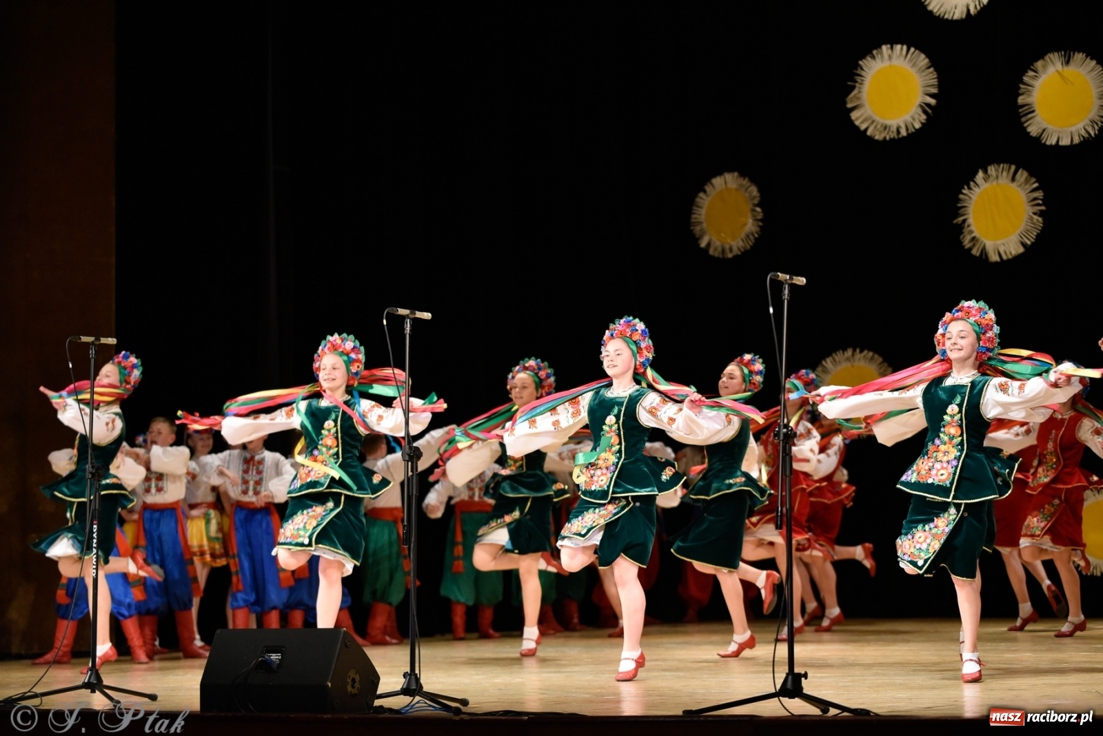 Zdjęcie w galerii na portalu naszraciborz.pl: Barwinok pożegnał gościnny Racibórz [FOTO i WIDEO] wiadomości z regionu