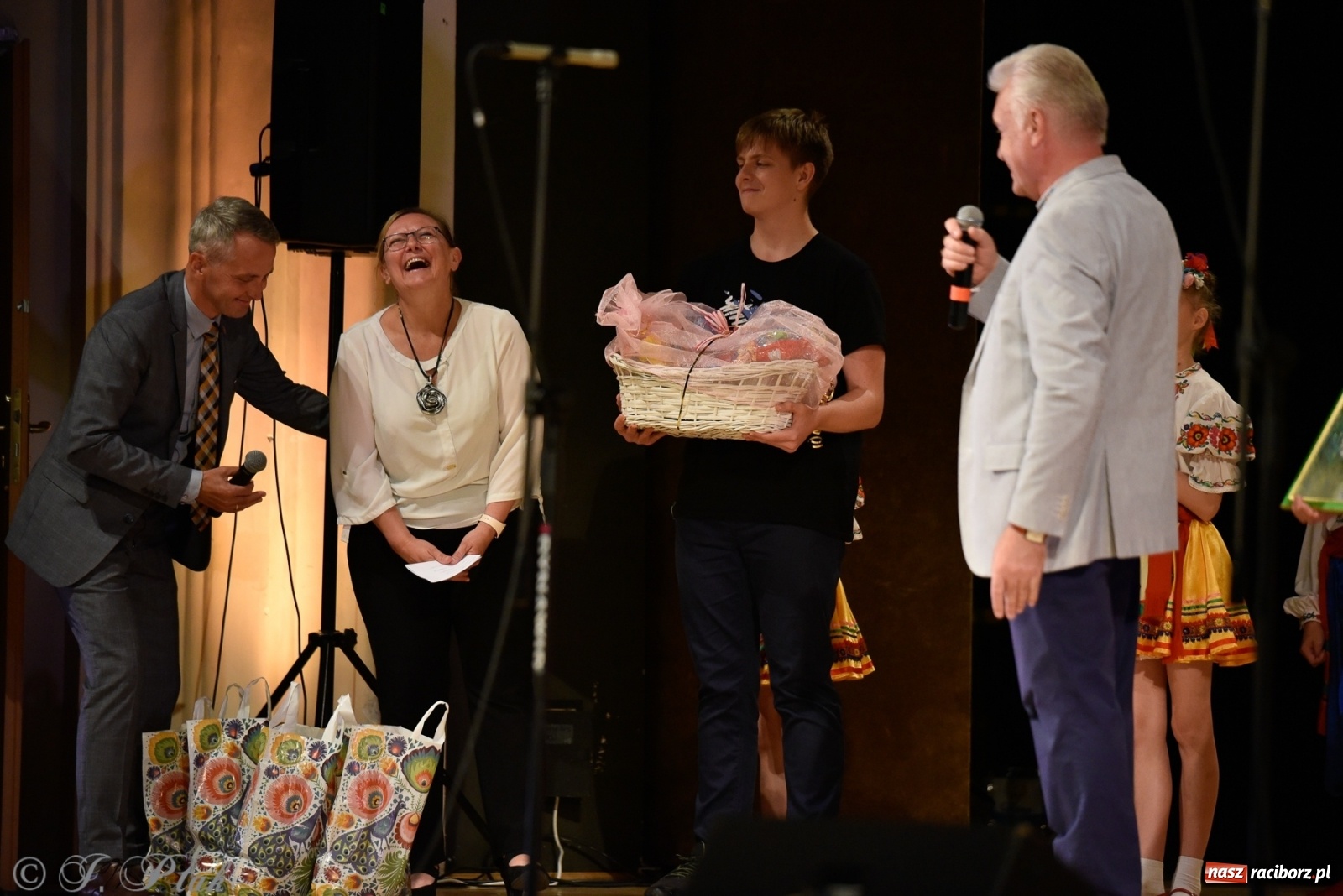 Zdjęcie w galerii na portalu naszraciborz.pl: Barwinok pożegnał gościnny Racibórz [FOTO i WIDEO] wiadomości z regionu