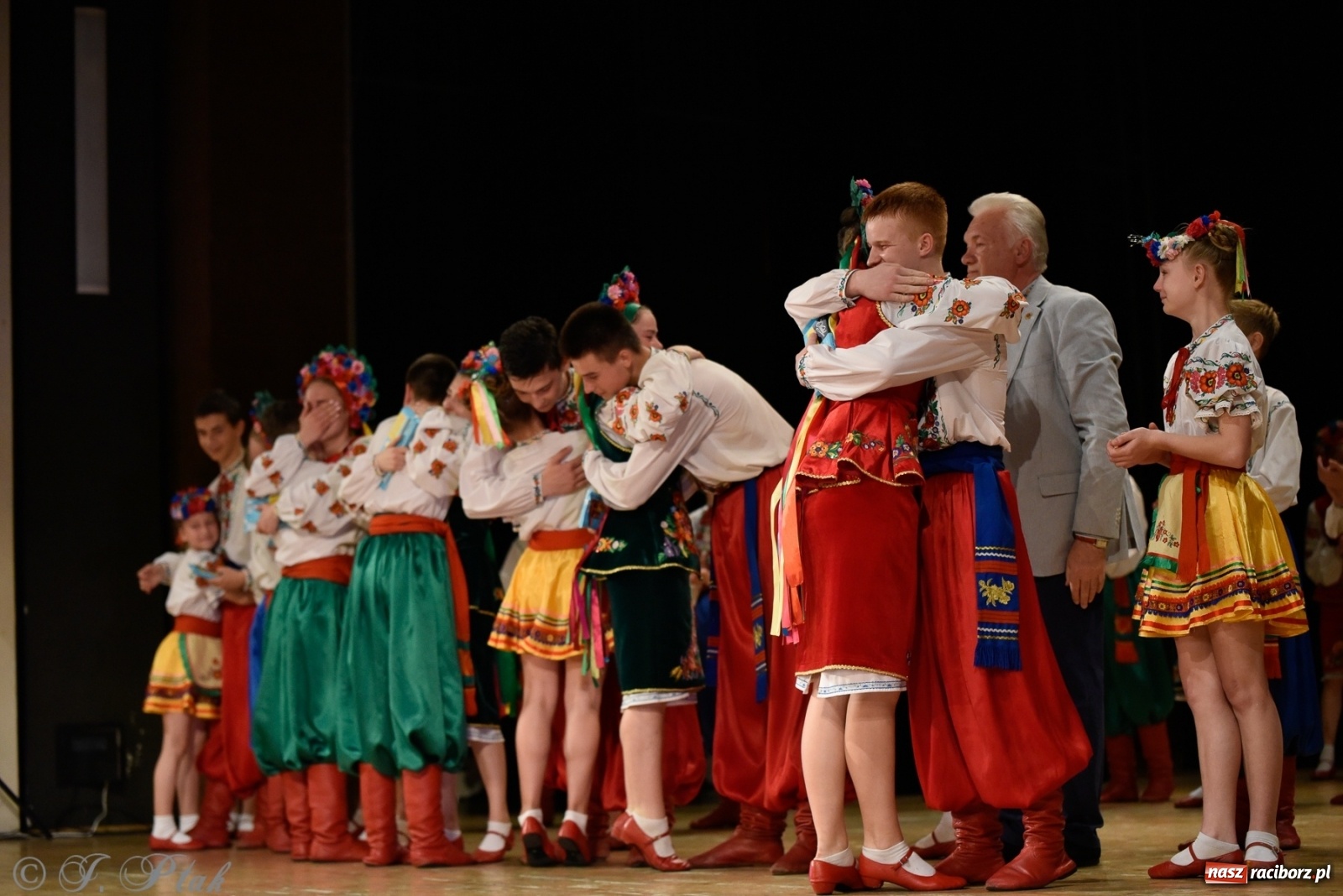 Zdjęcie w galerii na portalu naszraciborz.pl: Barwinok pożegnał gościnny Racibórz [FOTO i WIDEO] wiadomości z regionu