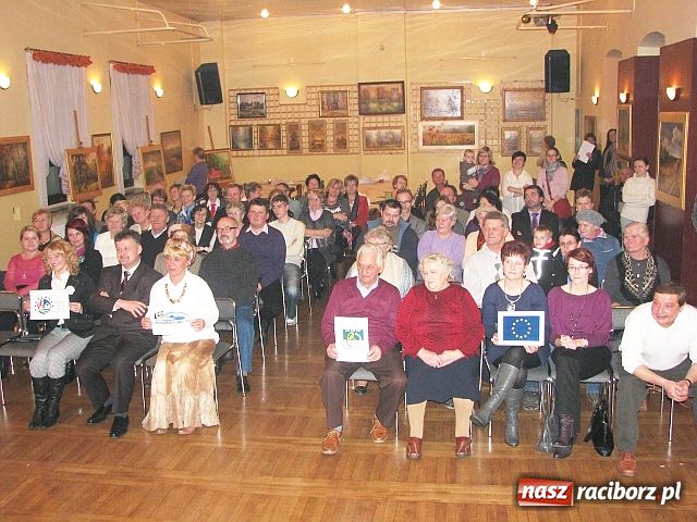 Zdjęcie w galerii na portalu naszraciborz.pl: Pędzlem i Farbą po LGD wiadomości z regionu