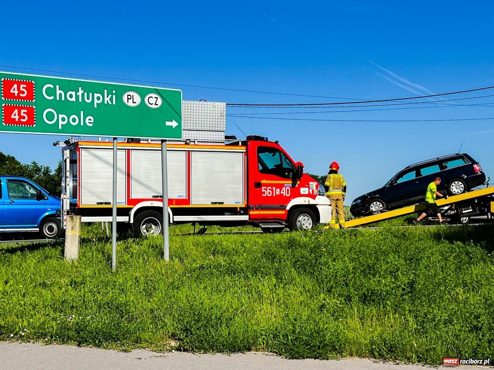 Zdjęcie w galerii na portalu naszraciborz.pl: Zderzenie trzech pojazdów na DK 45 w Raciborzu [FOTO] wiadomości z regionu