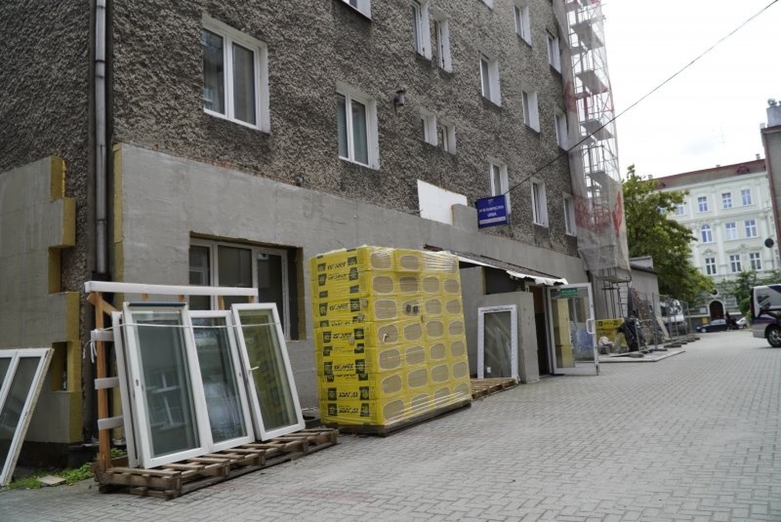 Zdjęcie w galerii na portalu naszraciborz.pl: Ruszyła termomodernizacja budynku MKZ UNIA wiadomości z regionu