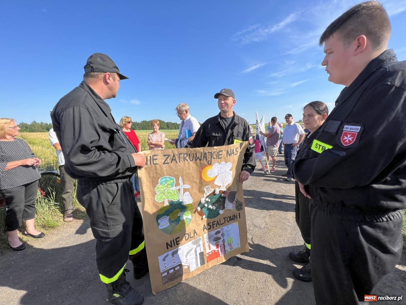 Zdjęcie w galerii na portalu naszraciborz.pl: Racibórz i Pietrowice Wielkie od dziś na wojennej ścieżce. TVP na żywo z Makowa wiadomości z regionu