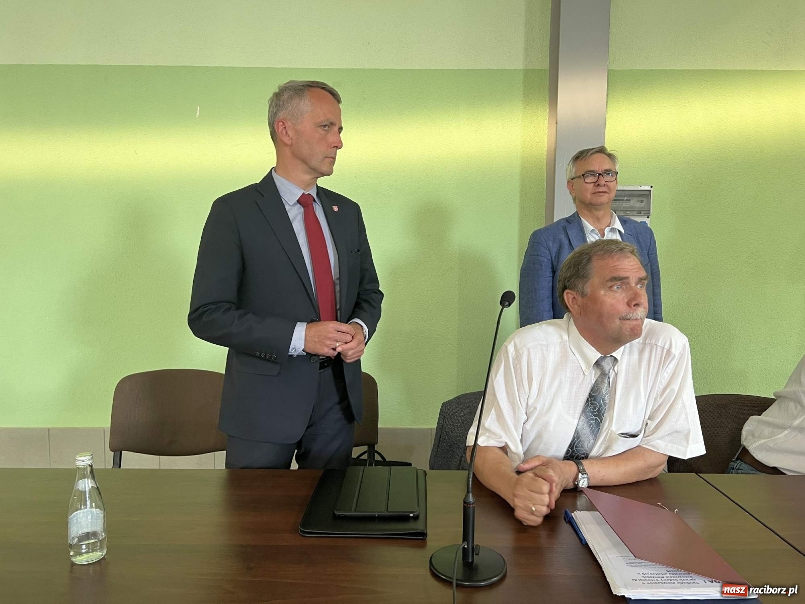 Zdjęcie w galerii na portalu naszraciborz.pl: Racibórz i Pietrowice Wielkie od dziś na wojennej ścieżce. TVP na żywo z Makowa wiadomości z regionu