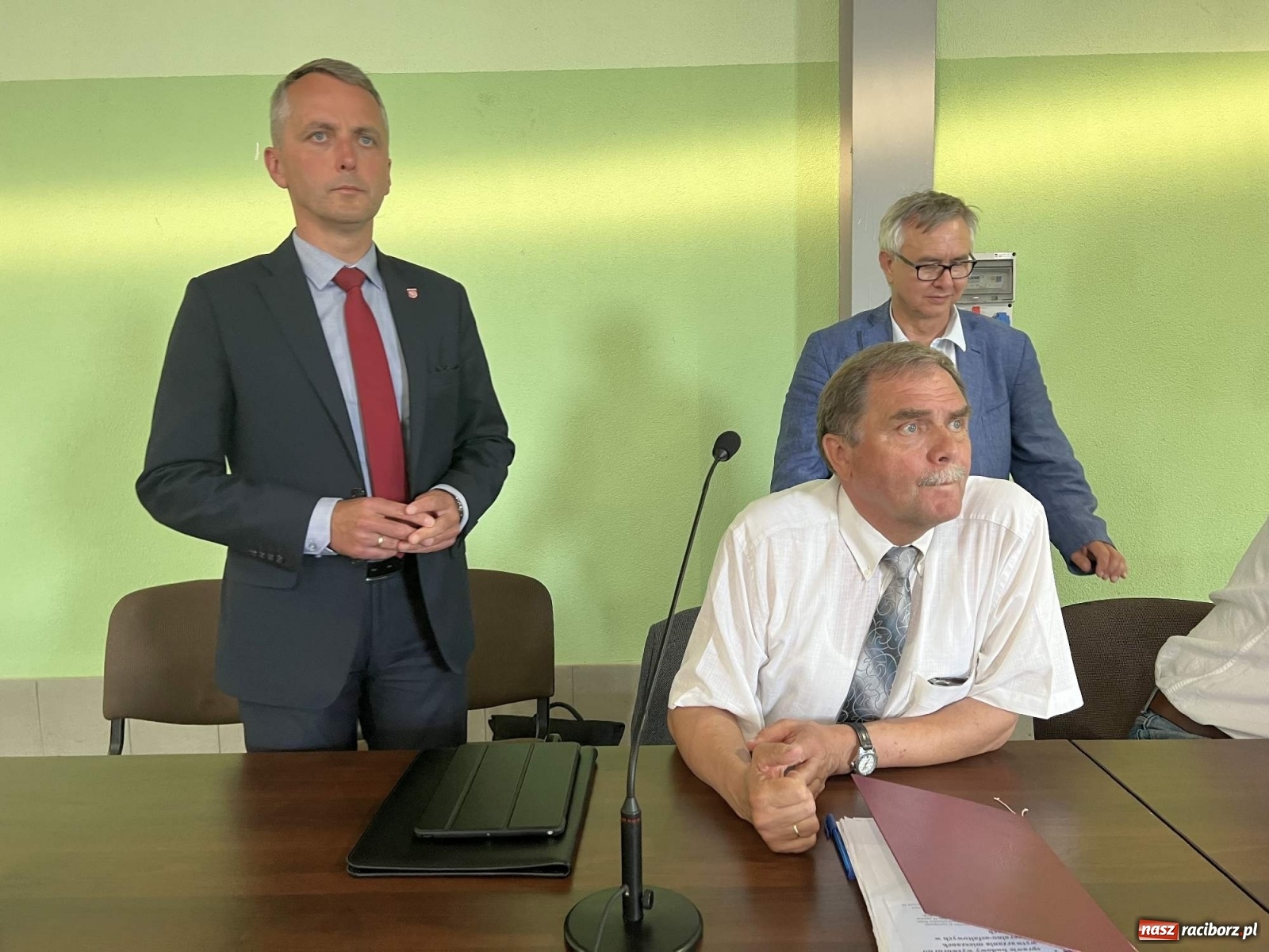 Zdjęcie w galerii na portalu naszraciborz.pl: Racibórz i Pietrowice Wielkie od dziś na wojennej ścieżce. TVP na żywo z Makowa wiadomości z regionu