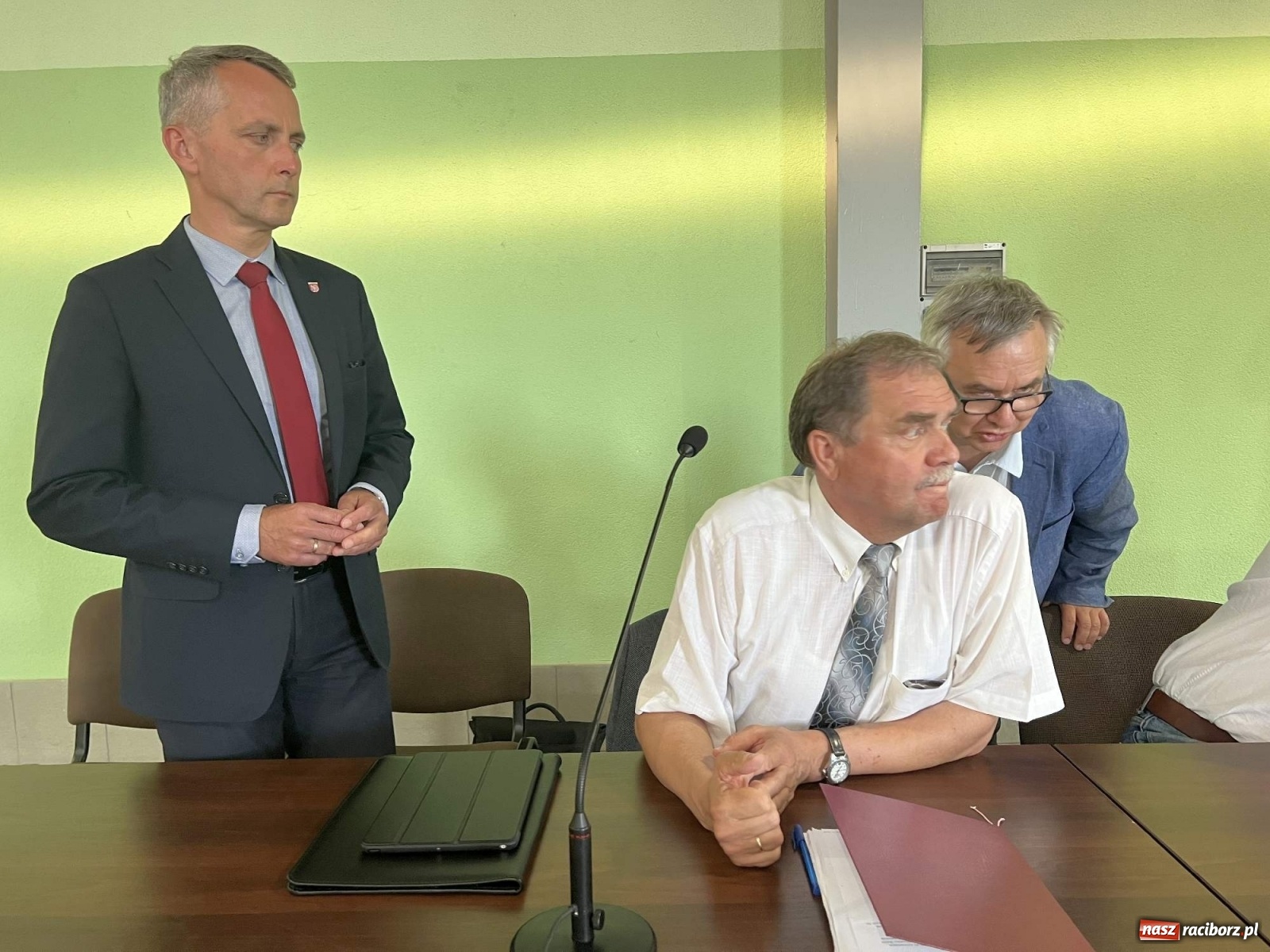 Zdjęcie w galerii na portalu naszraciborz.pl: Racibórz i Pietrowice Wielkie od dziś na wojennej ścieżce. TVP na żywo z Makowa wiadomości z regionu