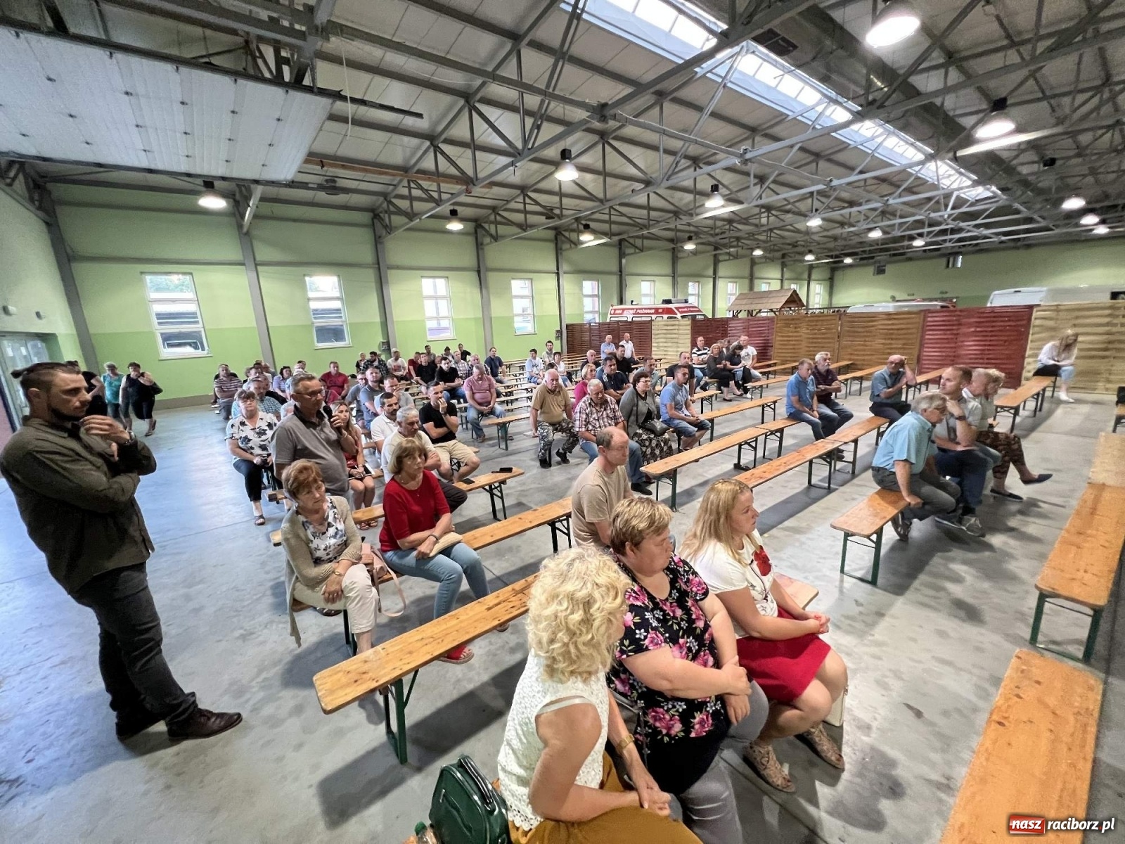 Zdjęcie w galerii na portalu naszraciborz.pl: Racibórz i Pietrowice Wielkie od dziś na wojennej ścieżce. TVP na żywo z Makowa wiadomości z regionu