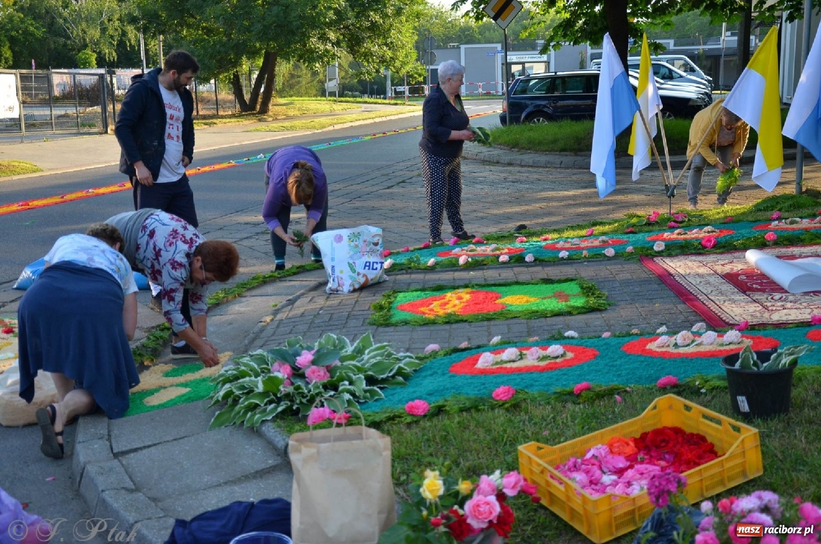 Zdjęcie w galerii na portalu naszraciborz.pl: Parafie NSPJ i Matki Bożej gotowe na Boże Ciało wiadomości z regionu