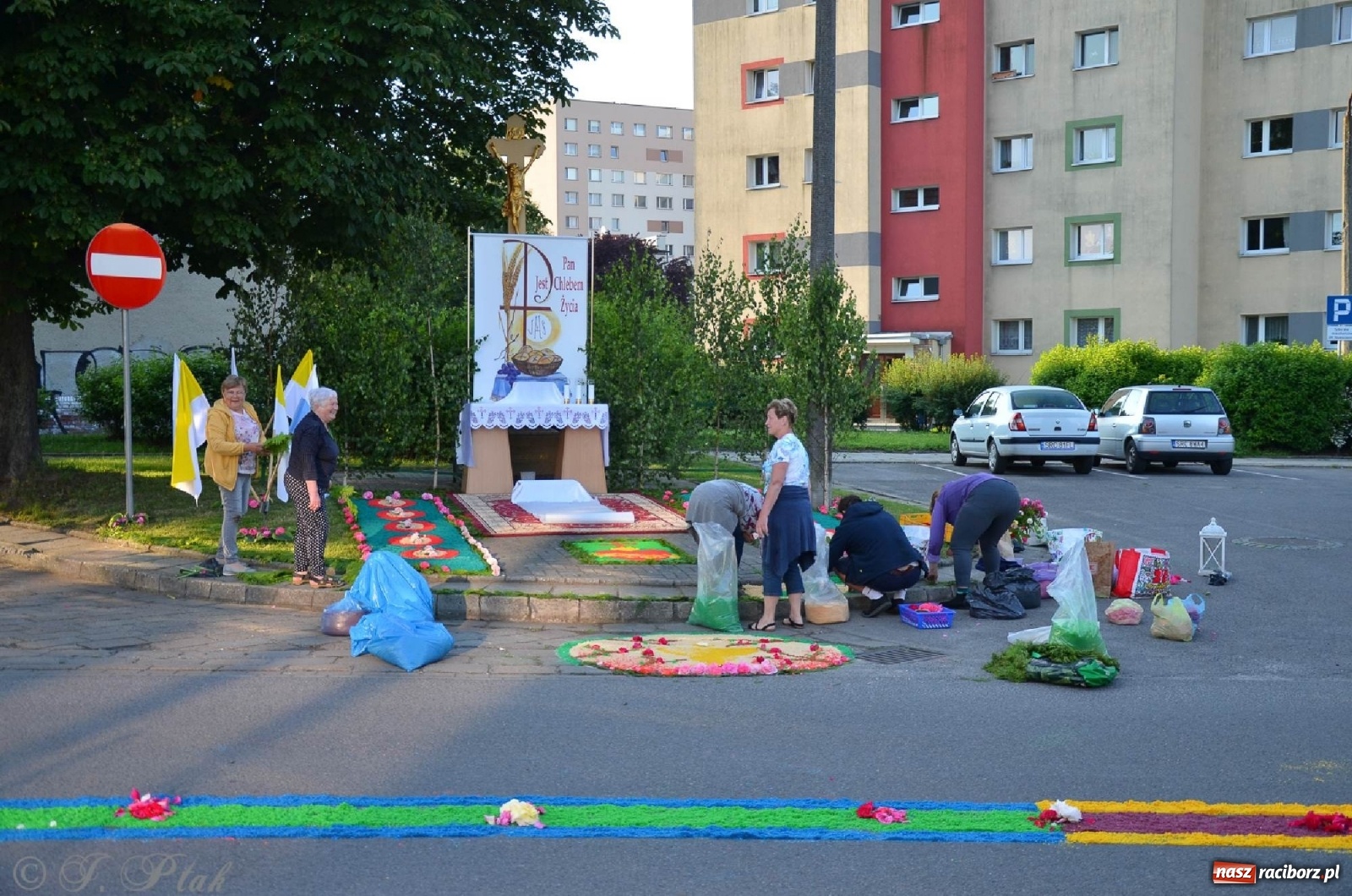 Zdjęcie w galerii na portalu naszraciborz.pl: Parafie NSPJ i Matki Bożej gotowe na Boże Ciało wiadomości z regionu