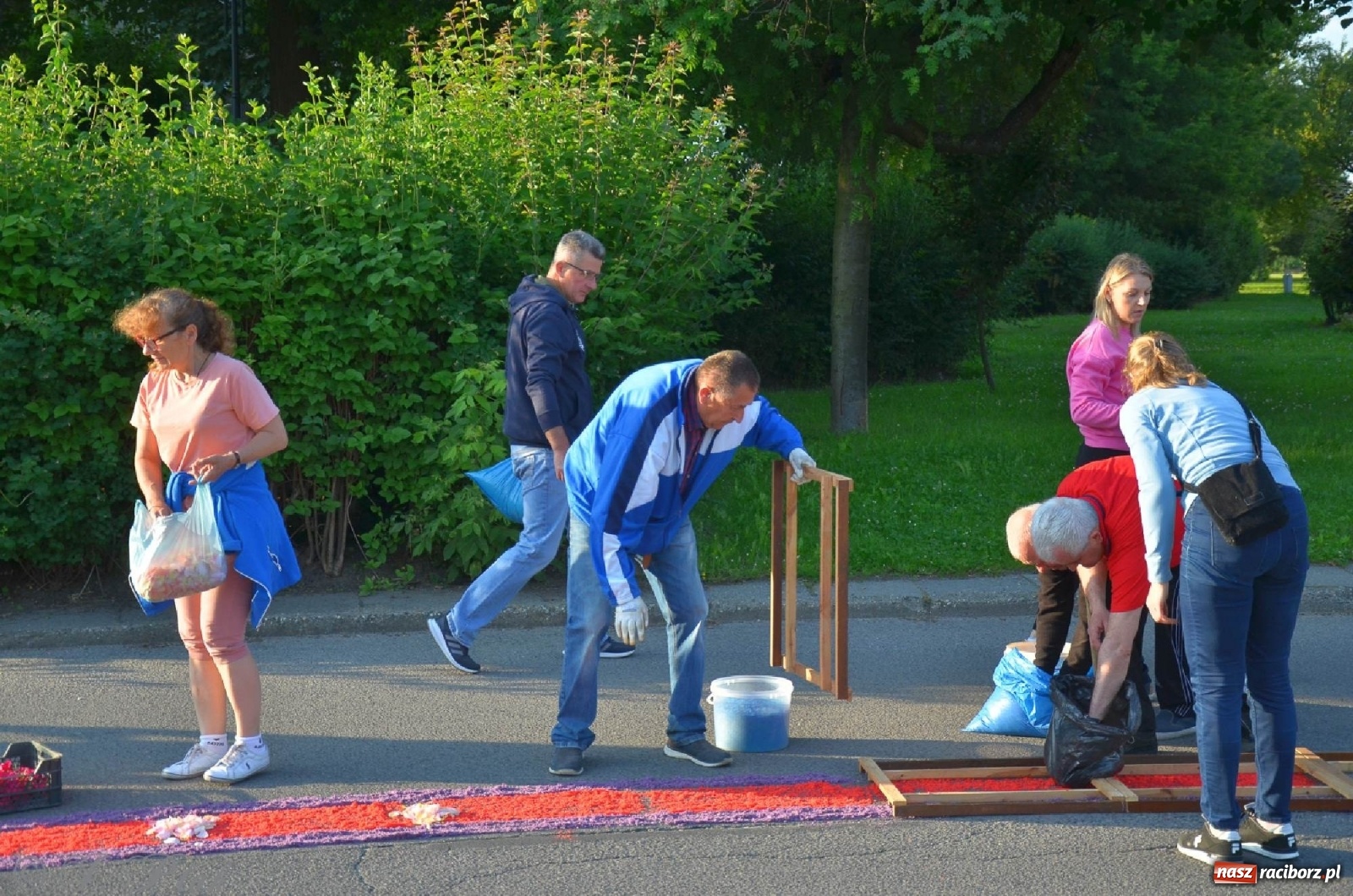 Zdjęcie w galerii na portalu naszraciborz.pl: Parafie NSPJ i Matki Bożej gotowe na Boże Ciało wiadomości z regionu