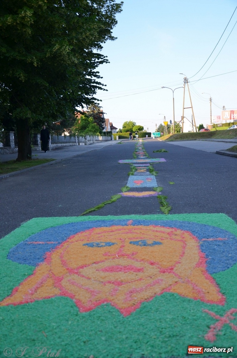 Zdjęcie w galerii na portalu naszraciborz.pl: Parafie NSPJ i Matki Bożej gotowe na Boże Ciało wiadomości z regionu