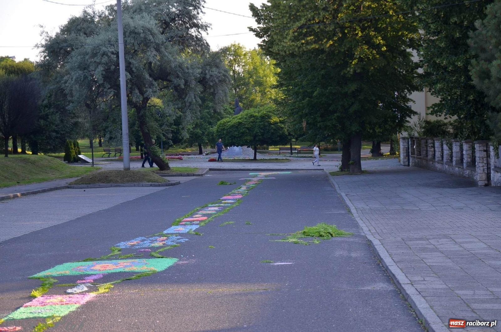 Zdjęcie w galerii na portalu naszraciborz.pl: Parafie NSPJ i Matki Bożej gotowe na Boże Ciało wiadomości z regionu