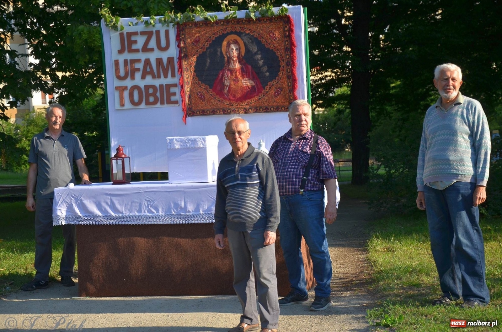 Zdjęcie w galerii na portalu naszraciborz.pl: Parafie NSPJ i Matki Bożej gotowe na Boże Ciało wiadomości z regionu