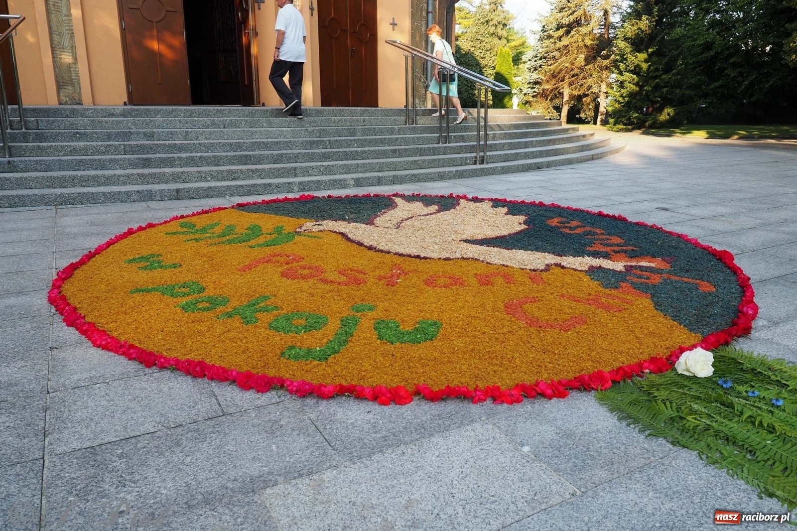 Zdjęcie w galerii na portalu naszraciborz.pl: Parafie NSPJ i Matki Bożej gotowe na Boże Ciało wiadomości z regionu