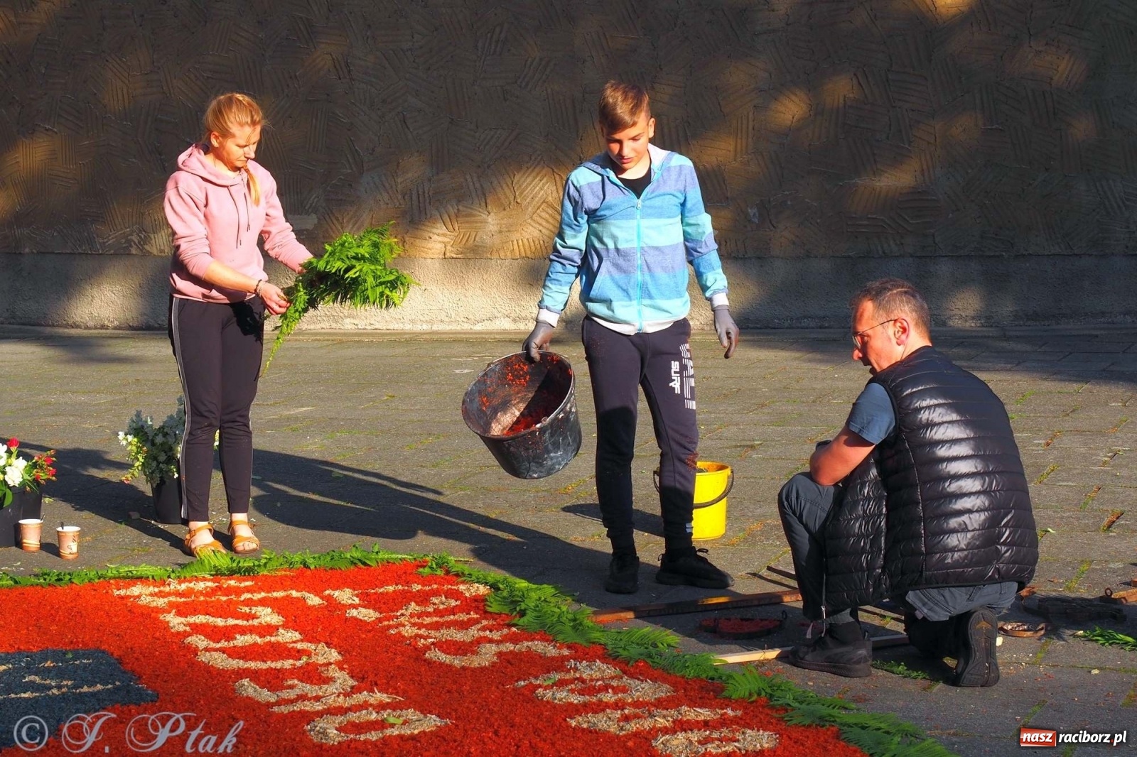 Zdjęcie w galerii na portalu naszraciborz.pl: Parafie NSPJ i Matki Bożej gotowe na Boże Ciało wiadomości z regionu