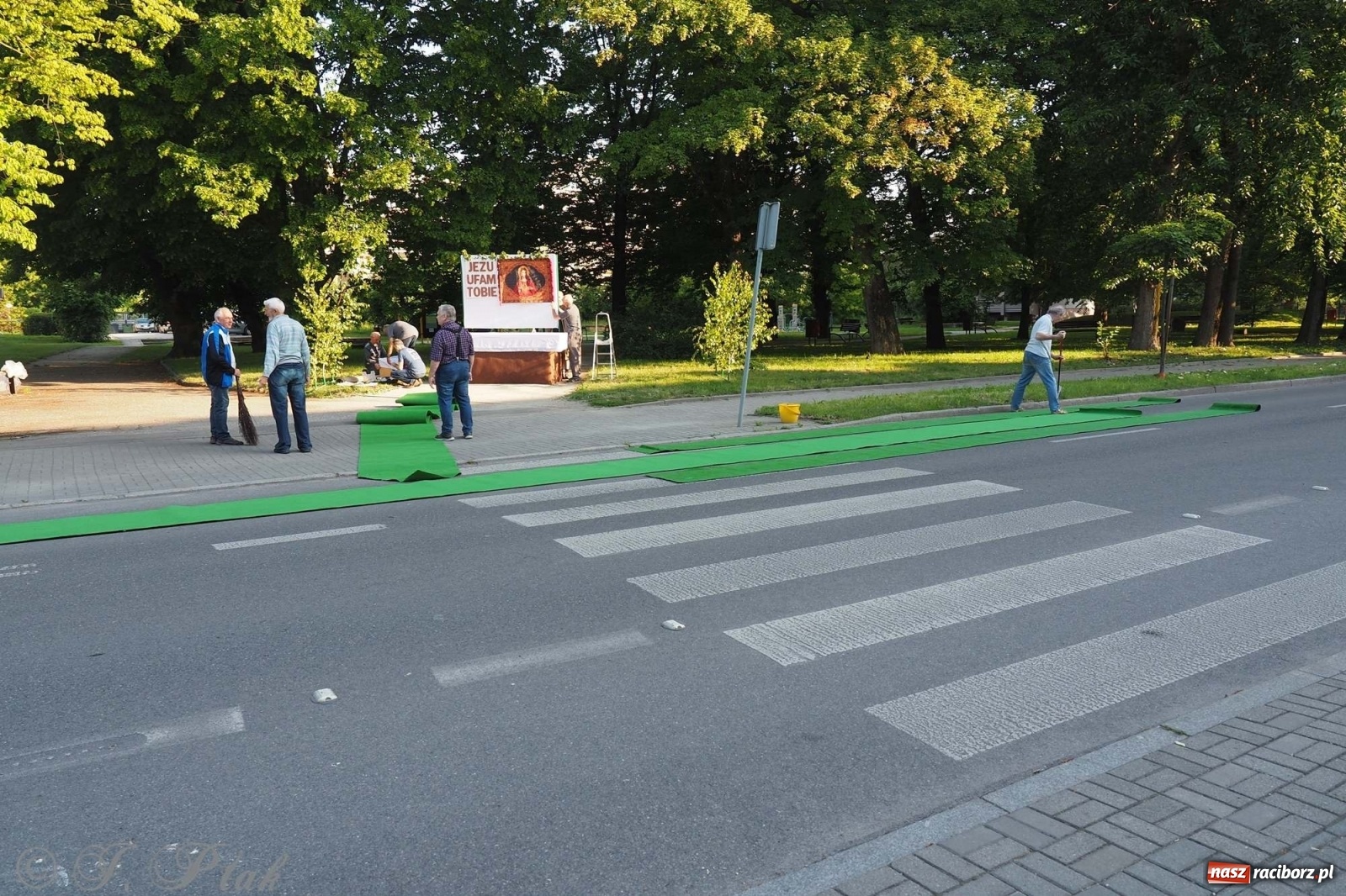 Zdjęcie w galerii na portalu naszraciborz.pl: Parafie NSPJ i Matki Bożej gotowe na Boże Ciało wiadomości z regionu